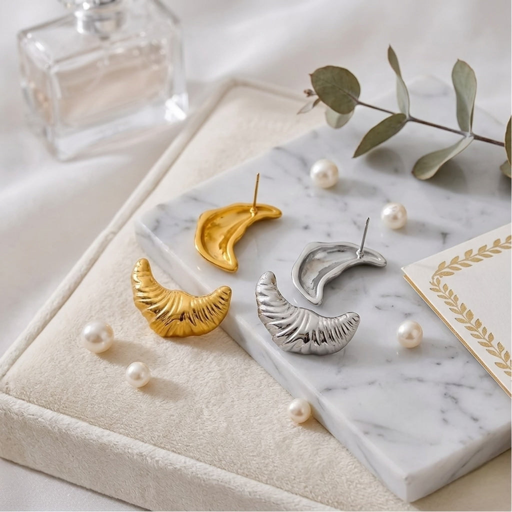 BEHI CROISSANT EARRINGS