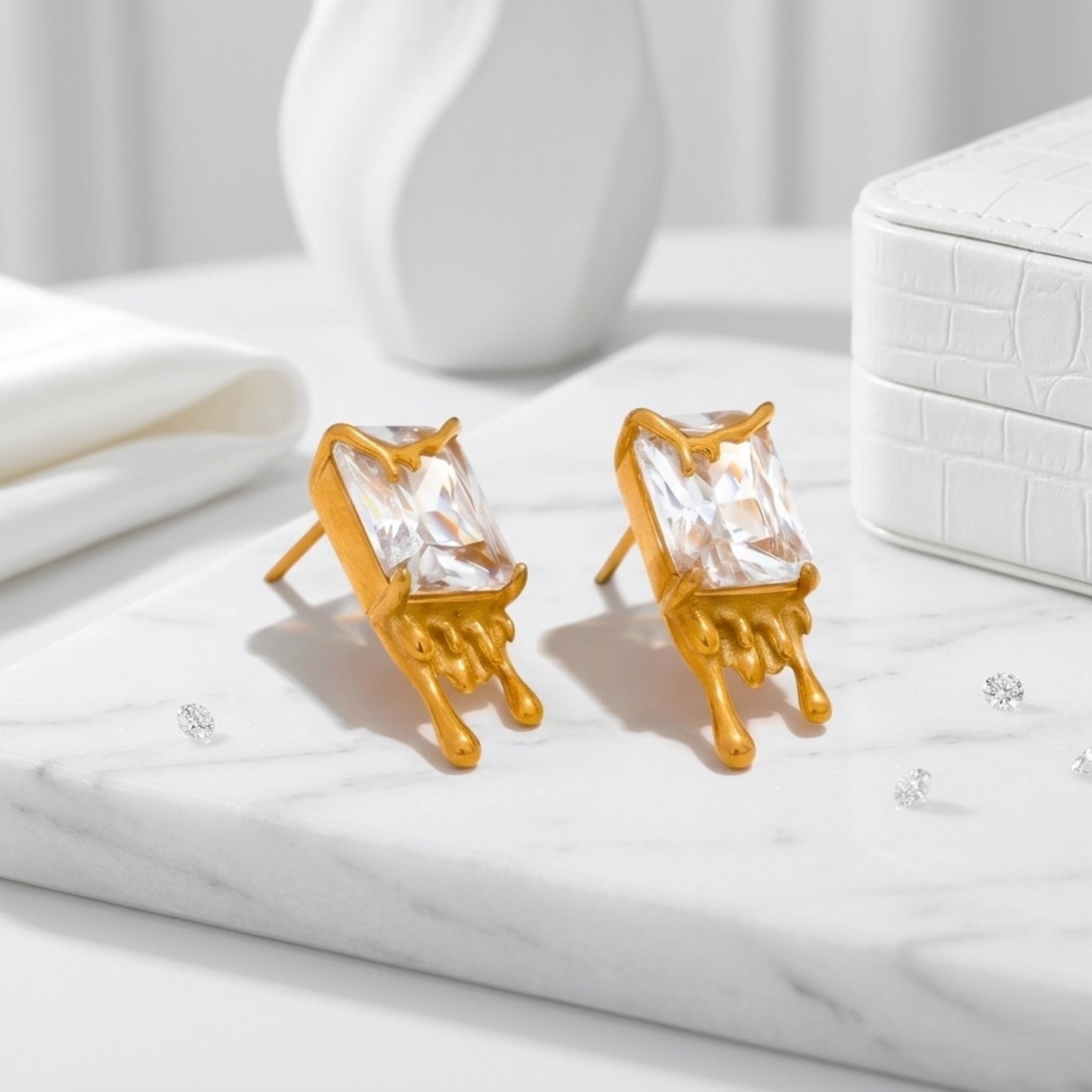 BEHI TIARA EARRINGS