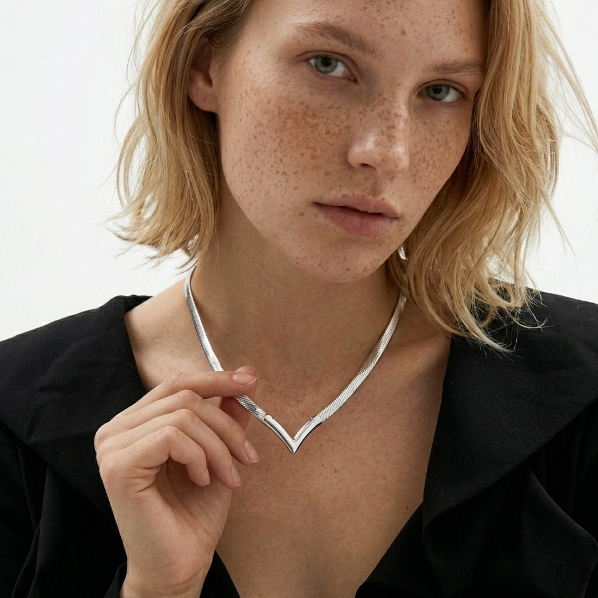 BEHI OLGA NECKLACE