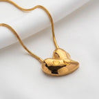 BEHI AMORINO NECKLACE
