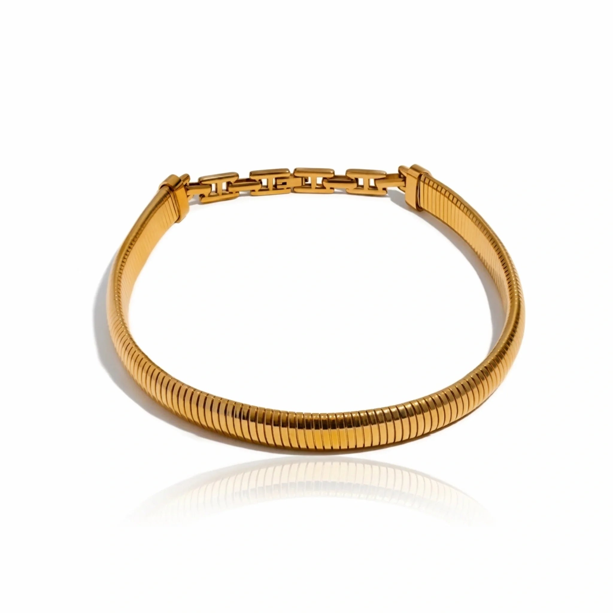 BEHI ALMOND CHOKER