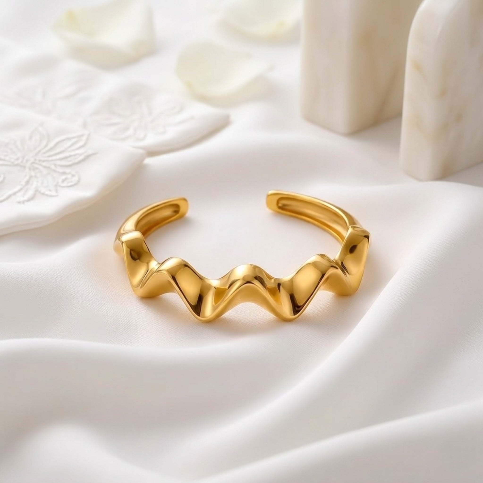 BEHI ROMANCE BRACELET