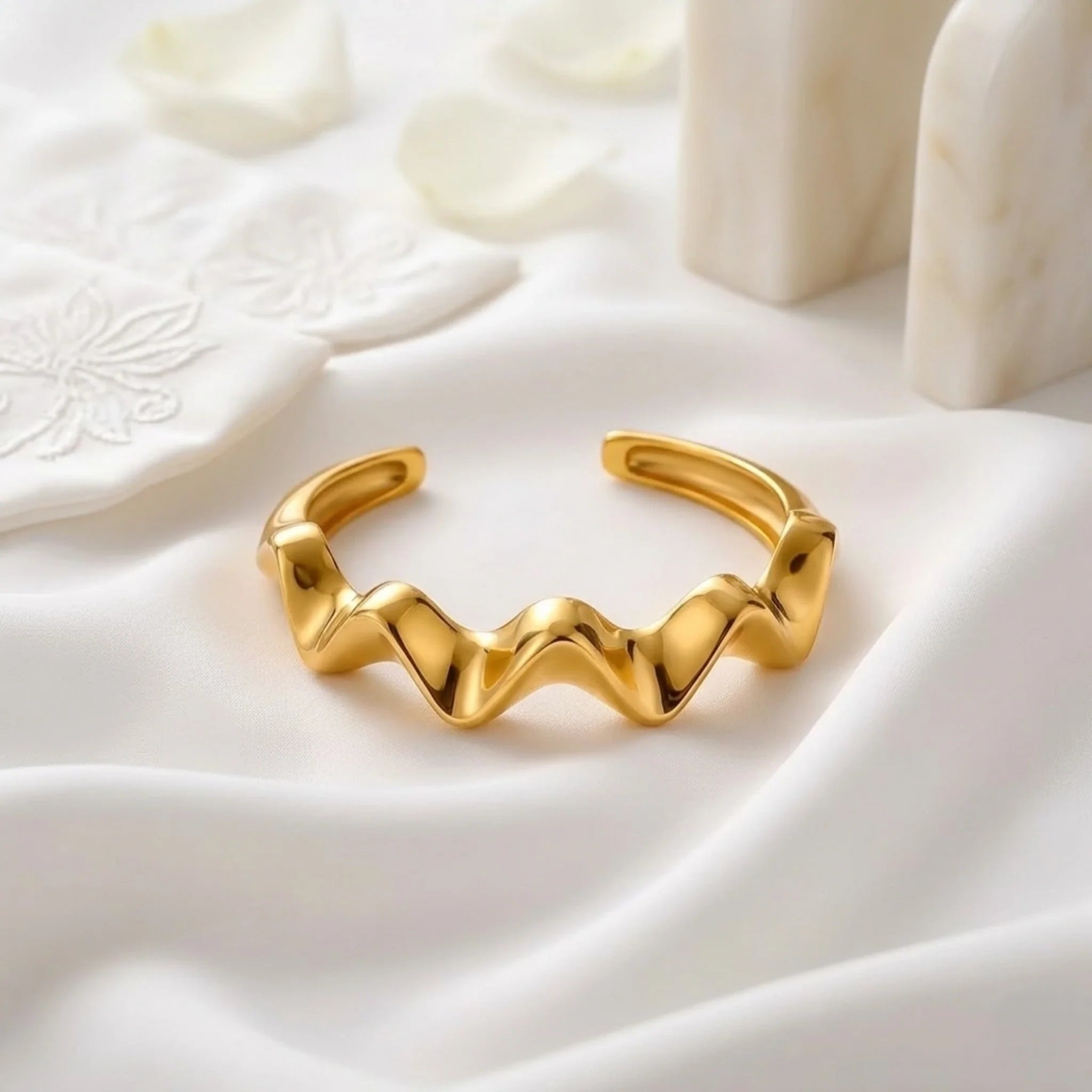 BEHI ROMANCE BRACELET