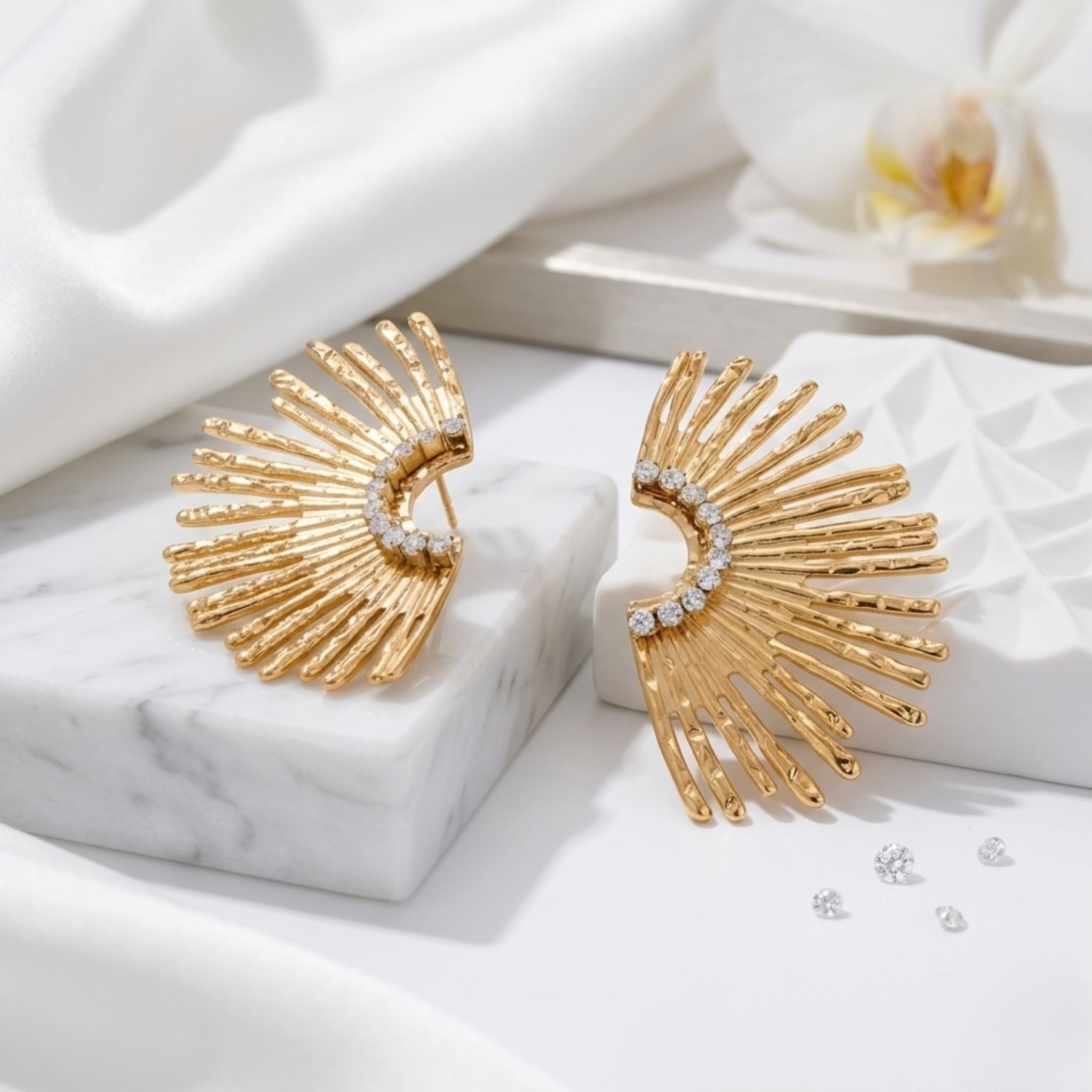 BEHI INDIGAMOND EARRINGS