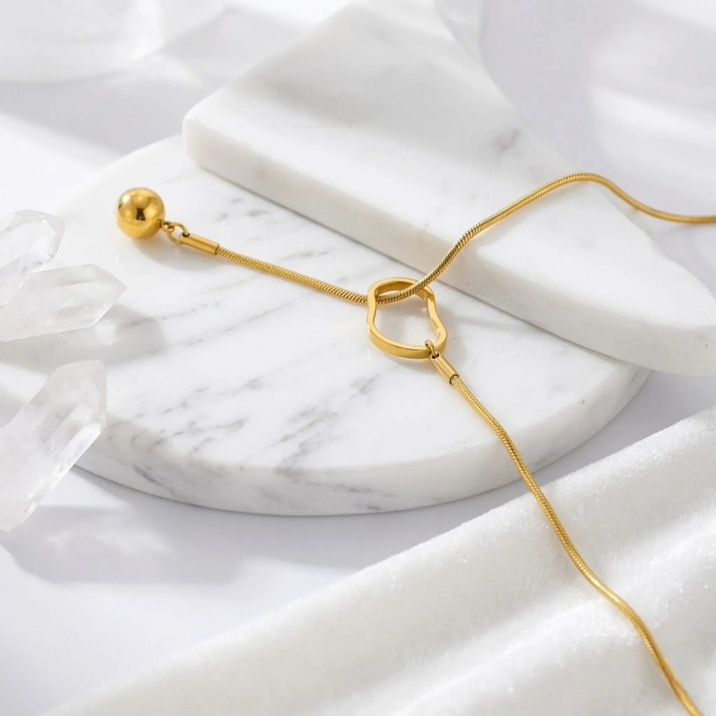BEHI TEMWOO NECKLACE