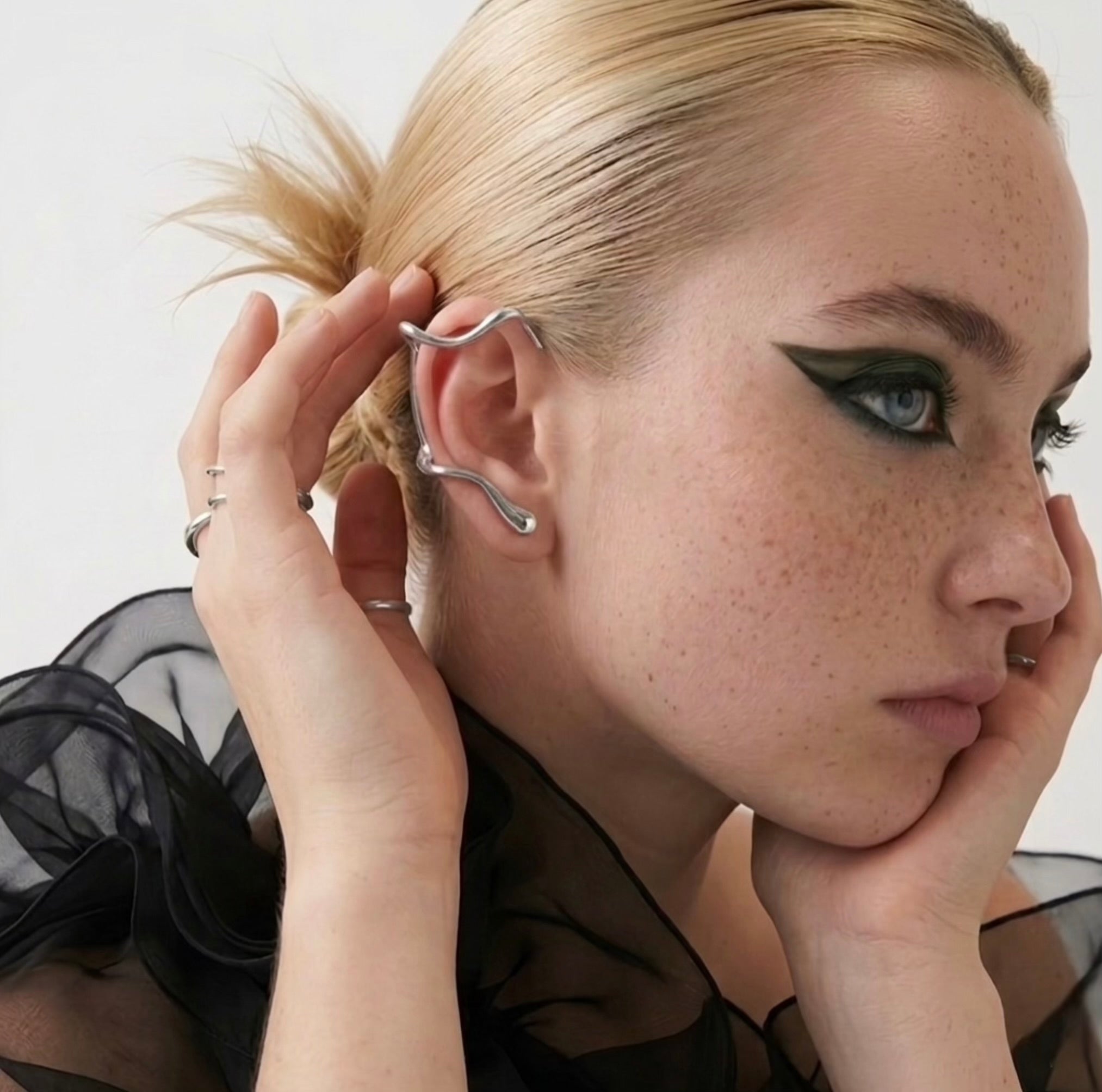 BEHI AFRODITE EARCUFFS