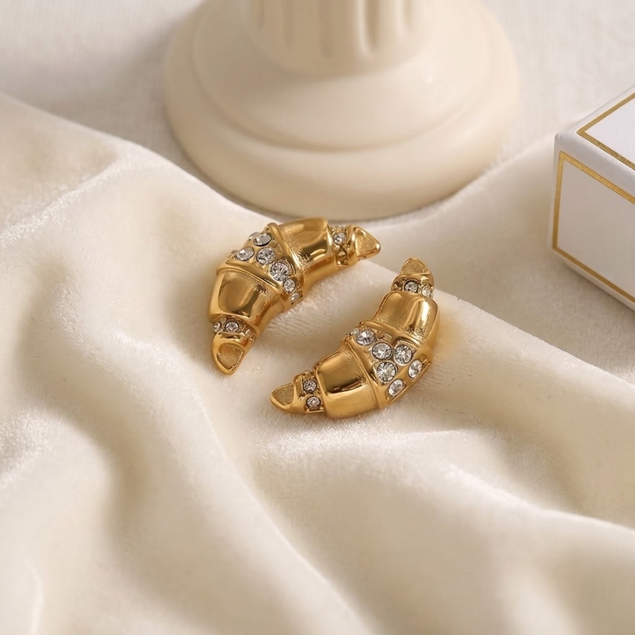 BEHI ARIS EARRINGS