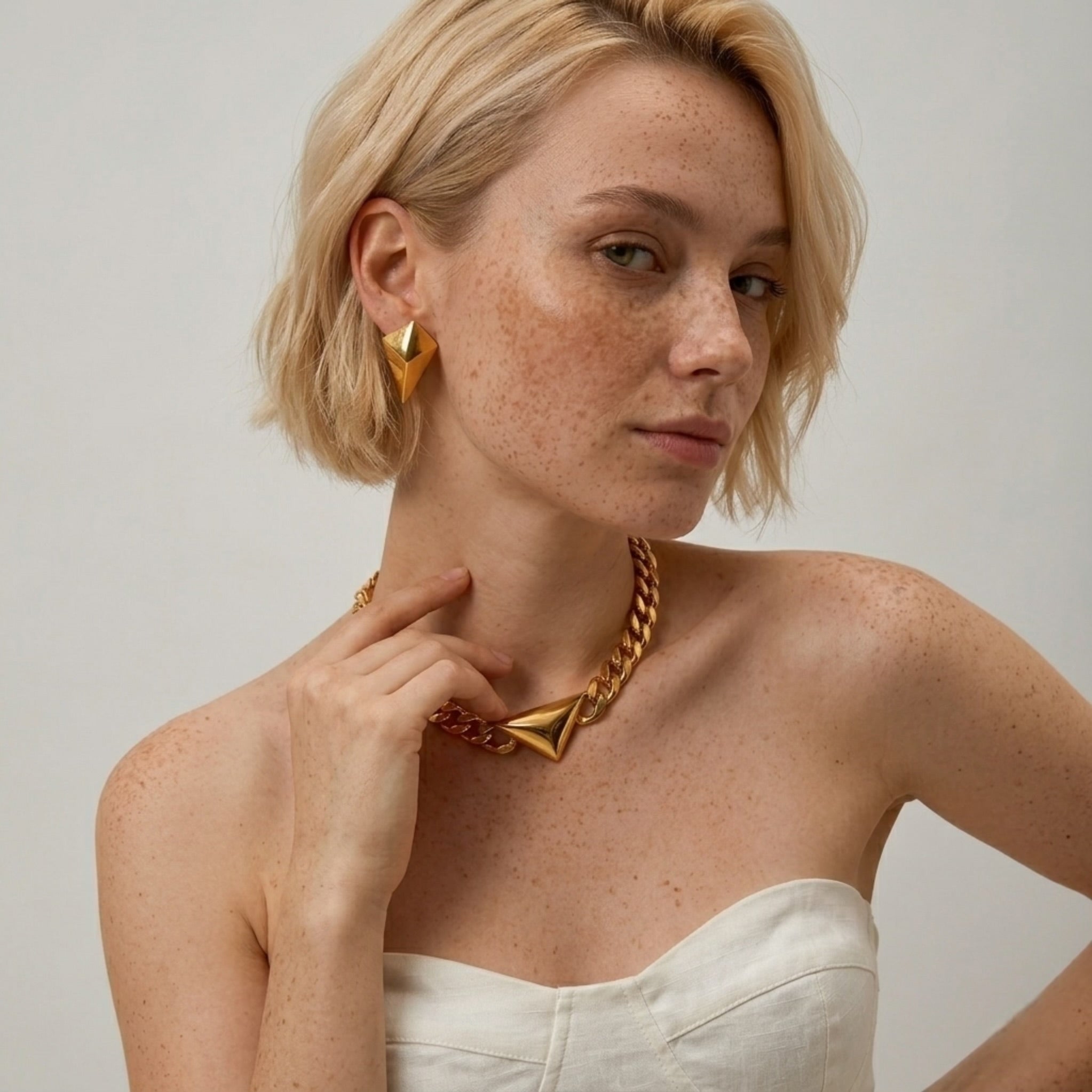 BEHI SANTOSH EARRINGS