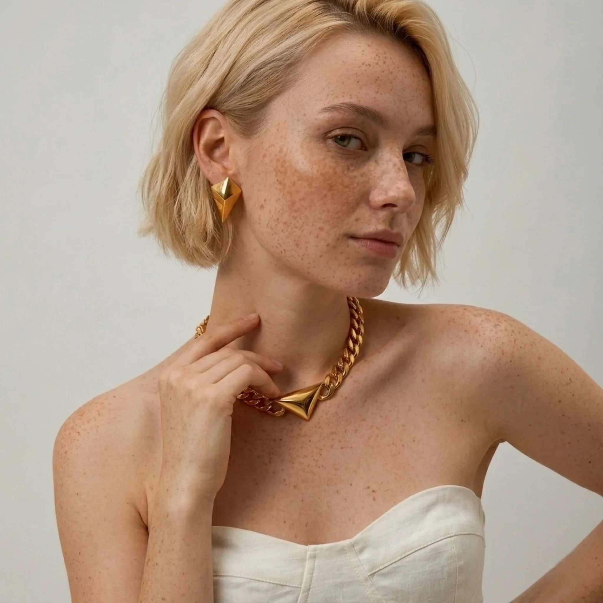 BEHI SANTOSH EARRINGS
