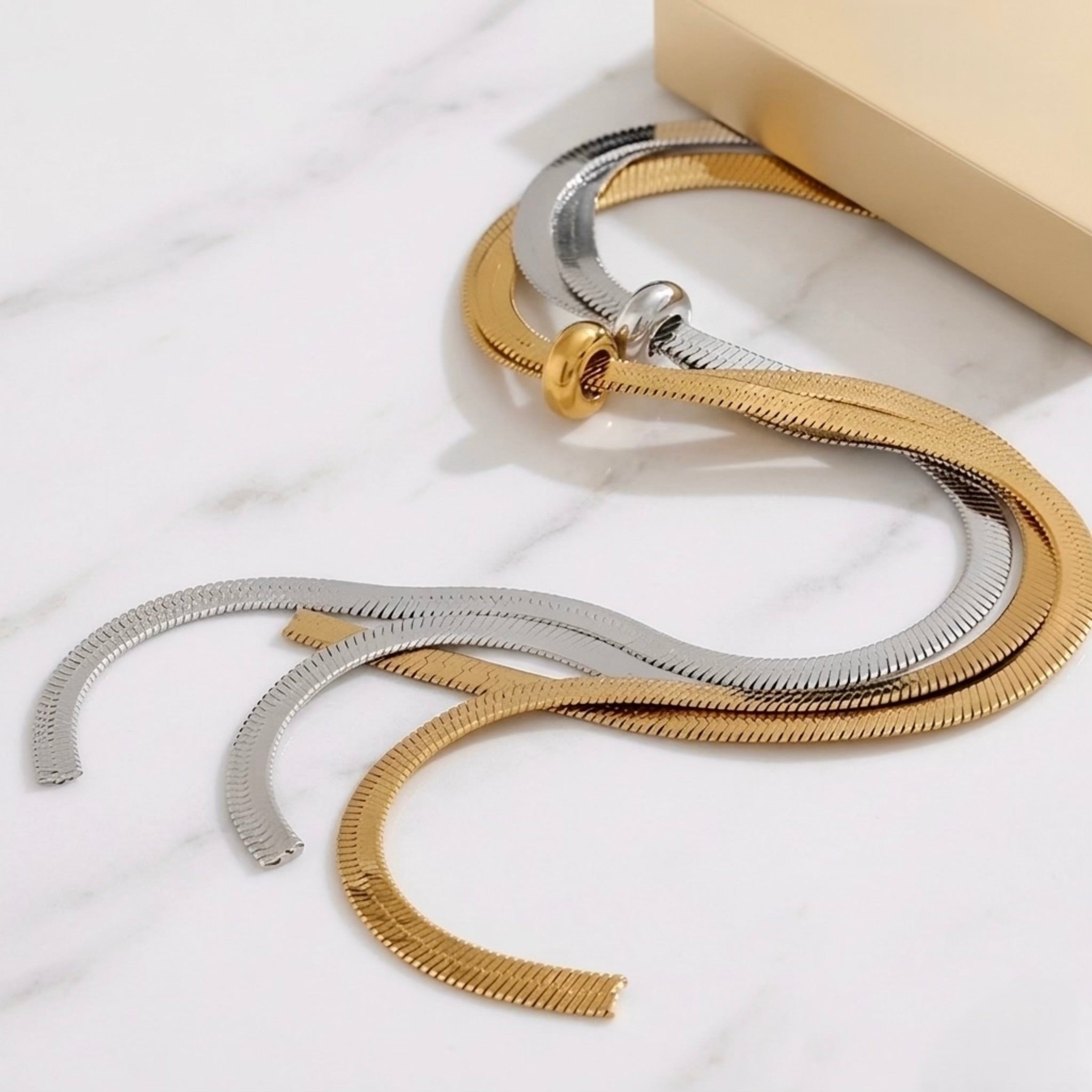 BEHI LINA long NECKLACE