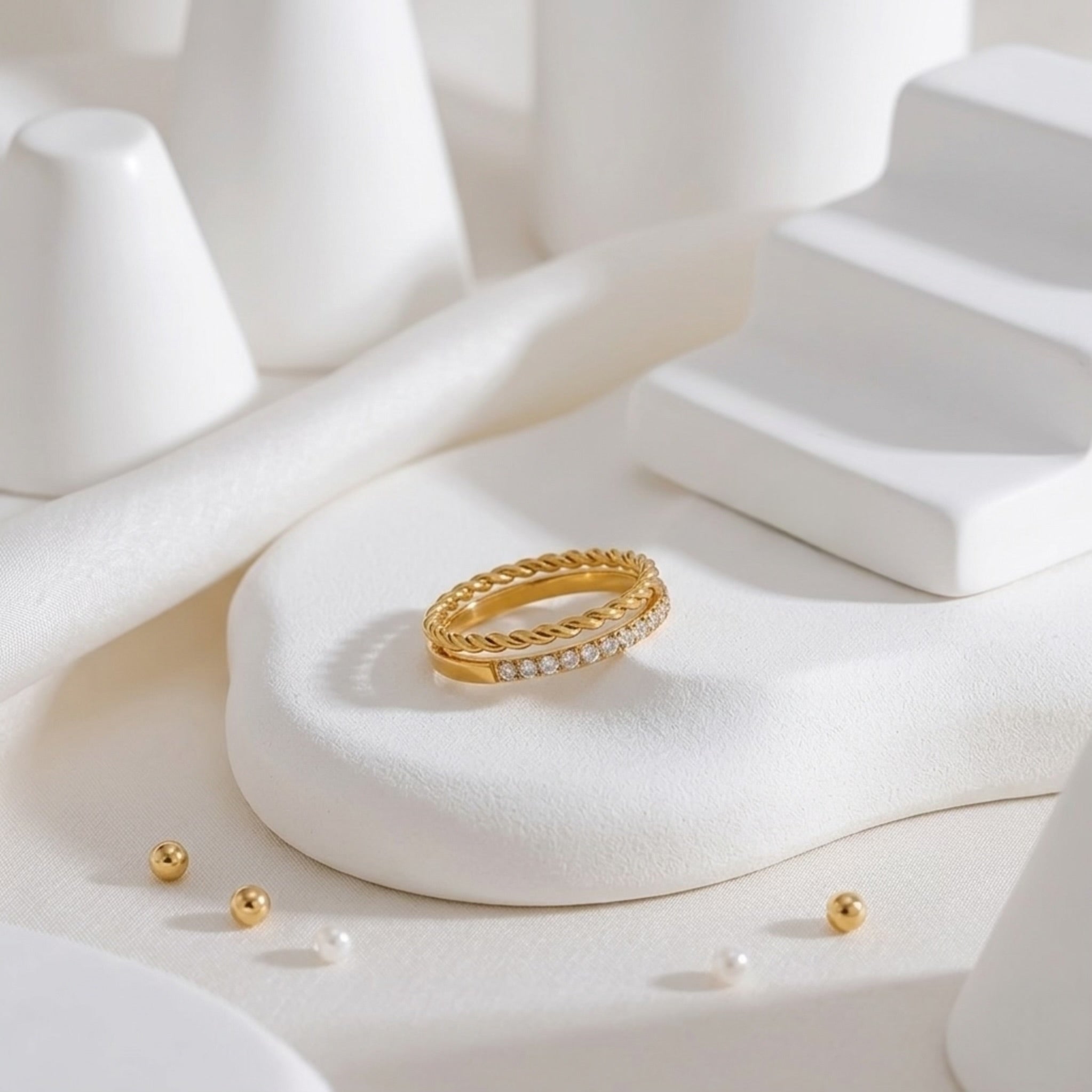BEHI LETICA RING