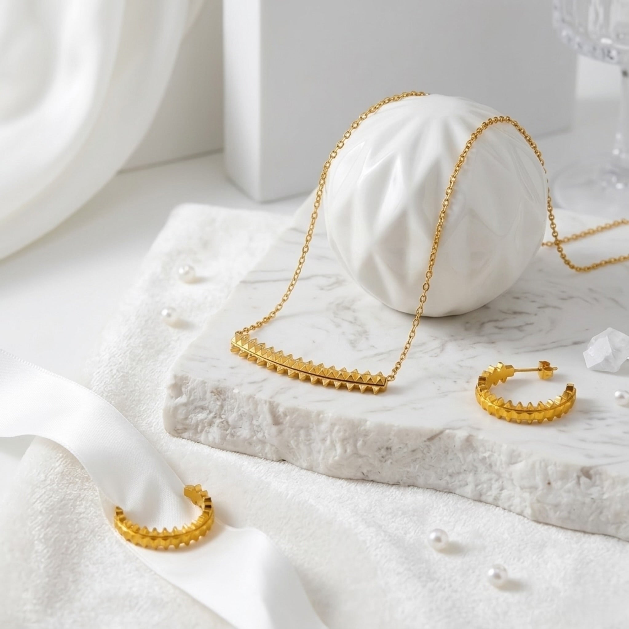 BEHI ISLA NECKLACE