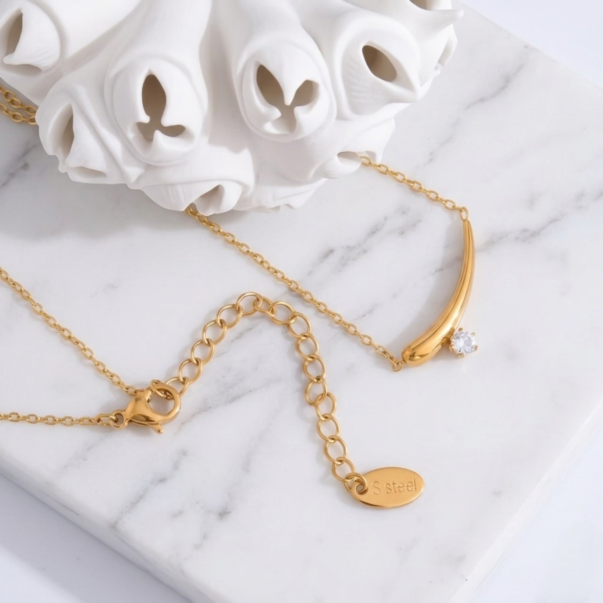 BEHI LENA NECKLACE