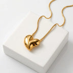 BEHI AMORINO NECKLACE
