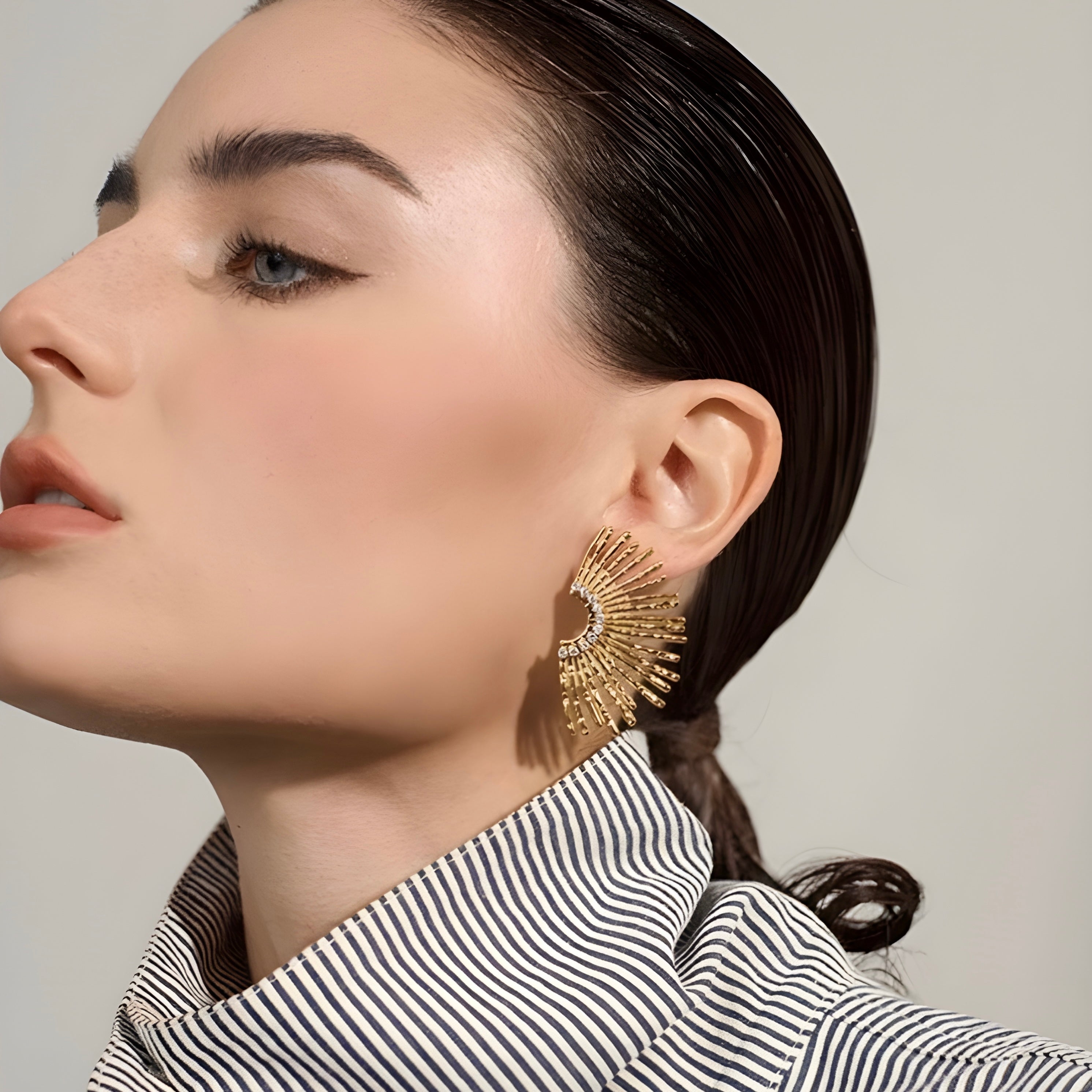 BEHI INDIGAMOND EARRINGS