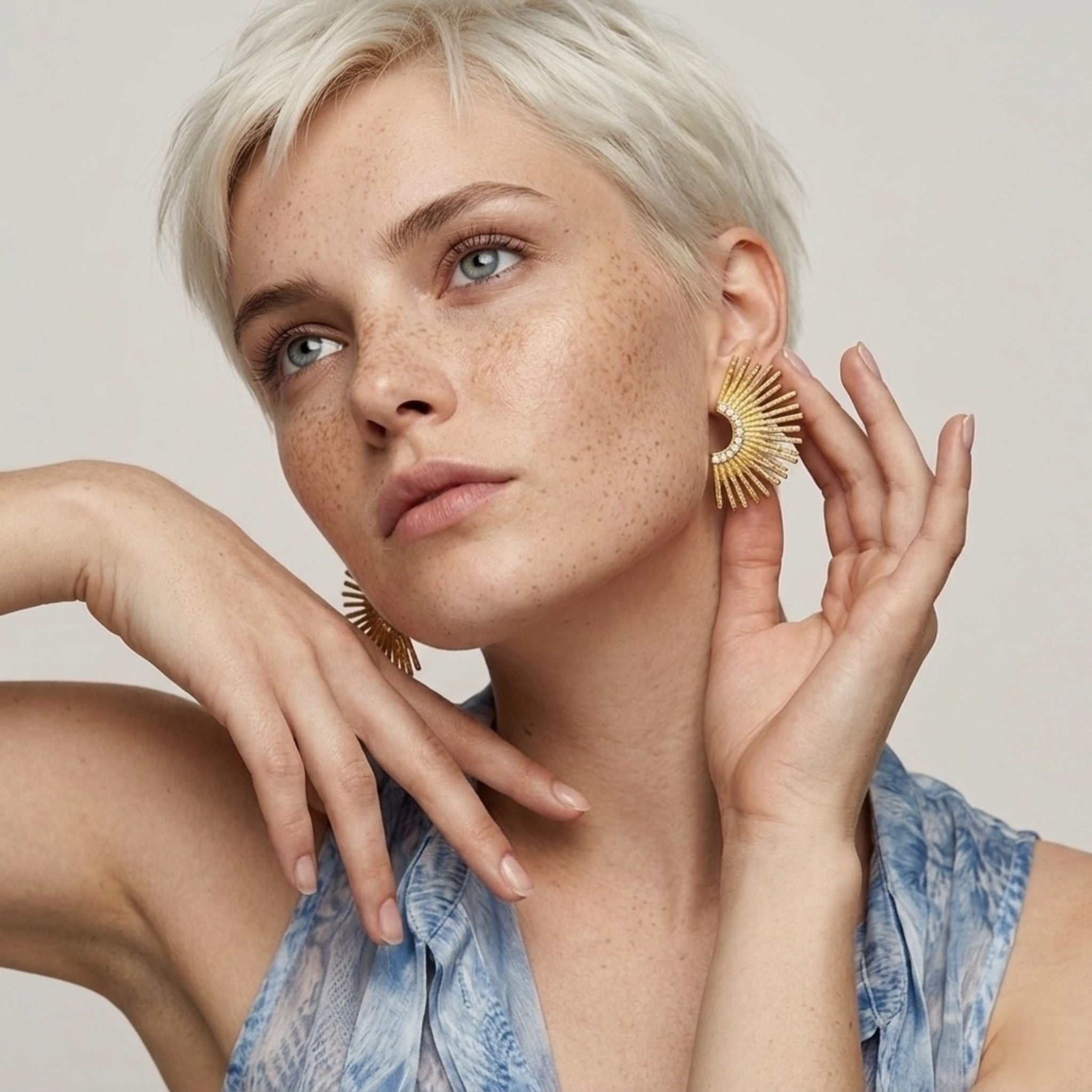 BEHI INDIGAMOND EARRINGS