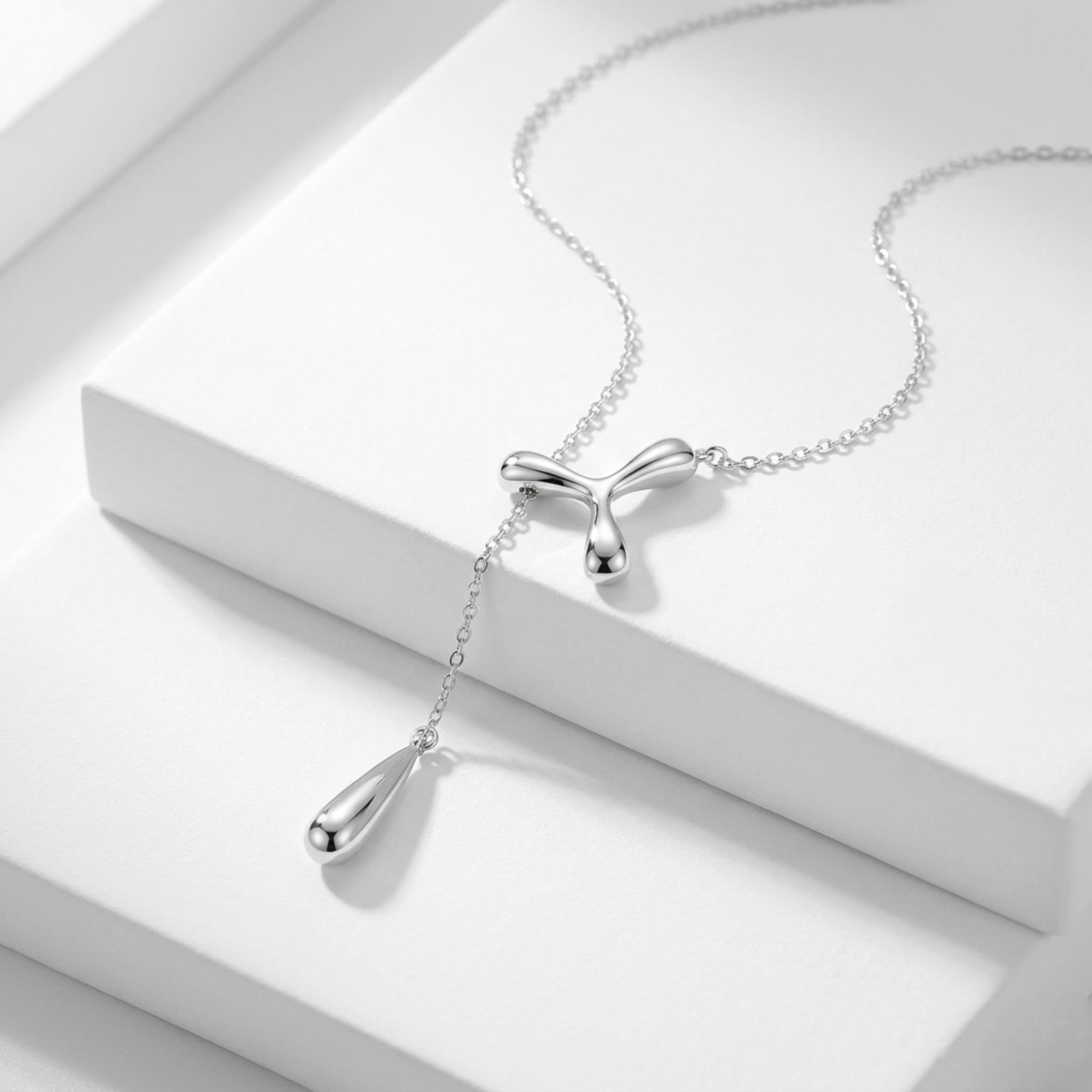 BEHI OLENKA NECKLACE