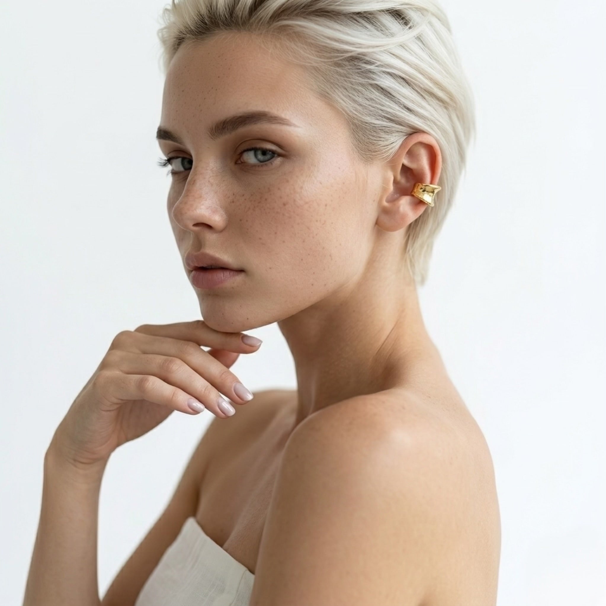 BEHI NIKOLINA EARCUFFS