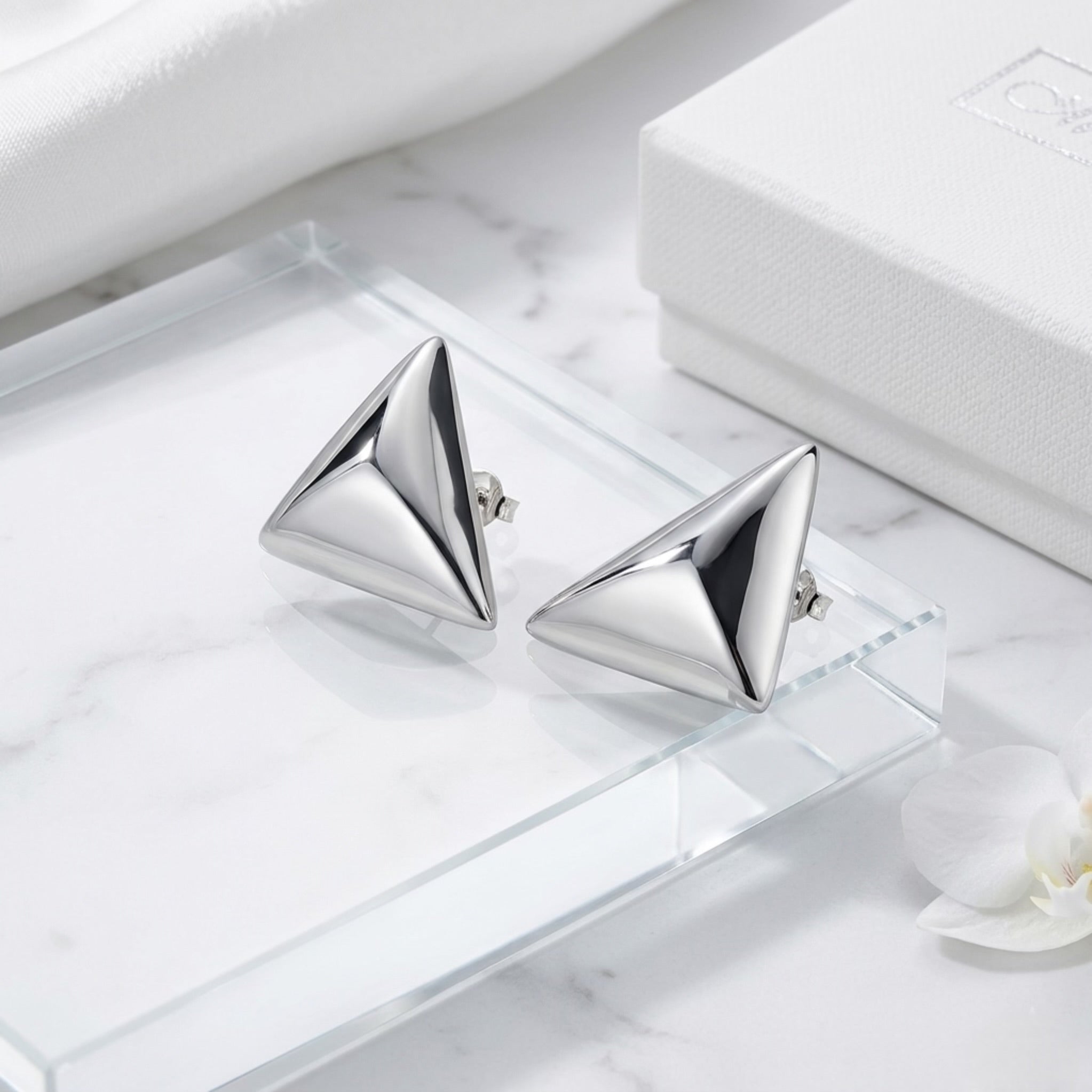 BEHI SANTOSH ca EARRINGS