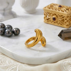 BEHI GARLITA RING