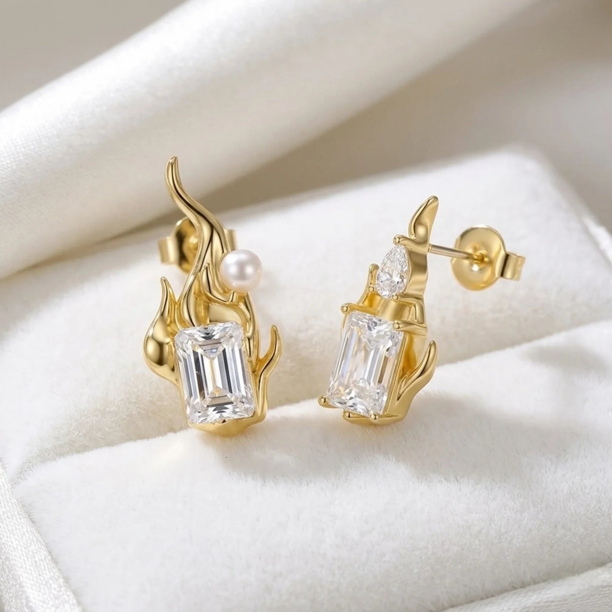 BEHI NIKOLA EARRINGS