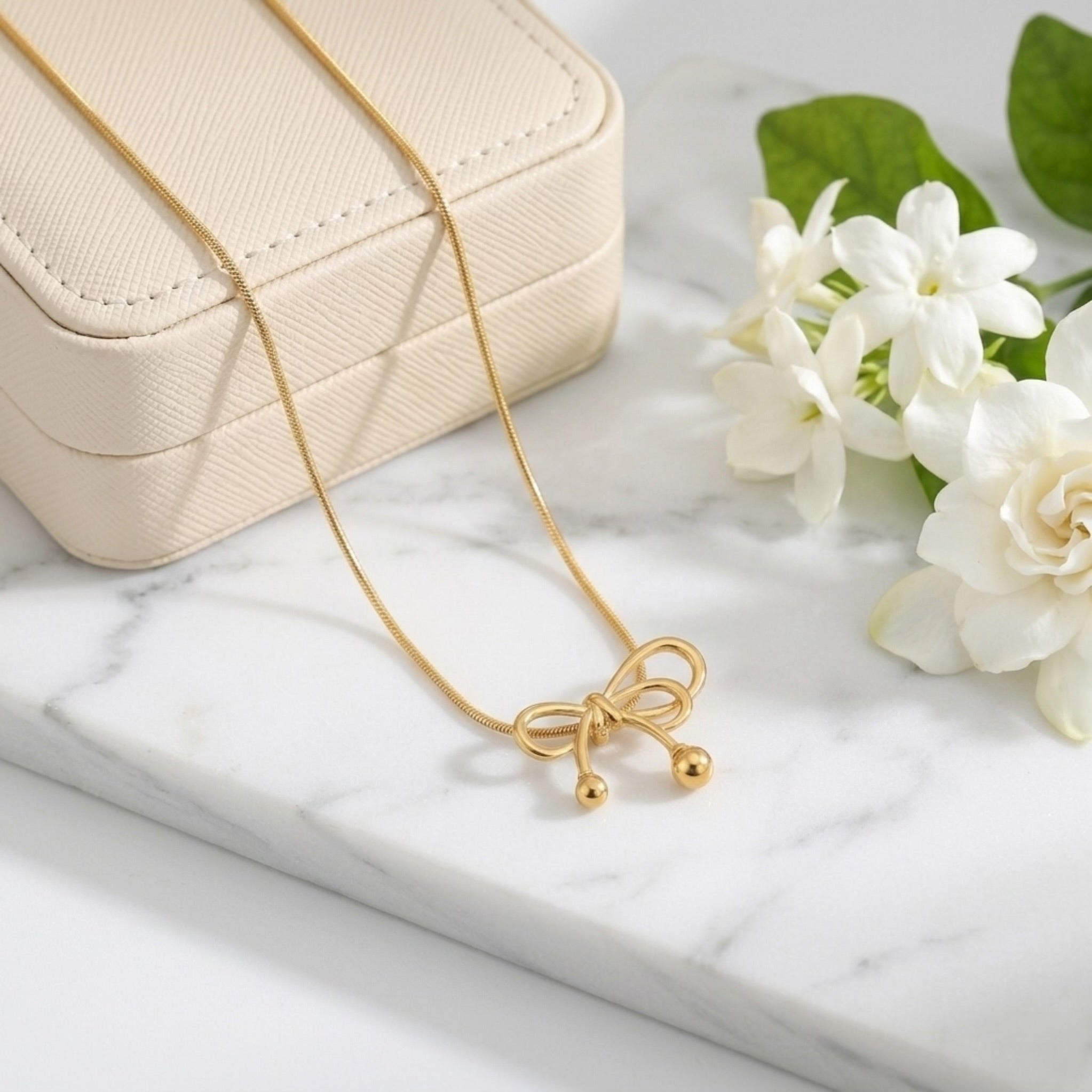 BEHI PAPILLON NECKLACE