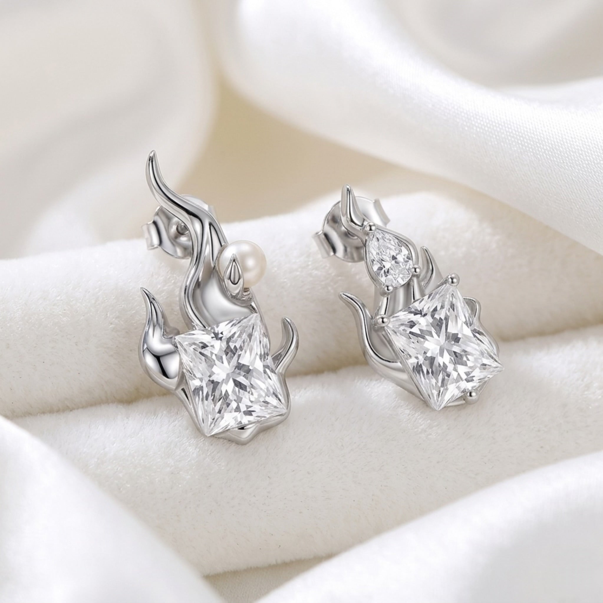 BEHI NIKOLA EARRINGS