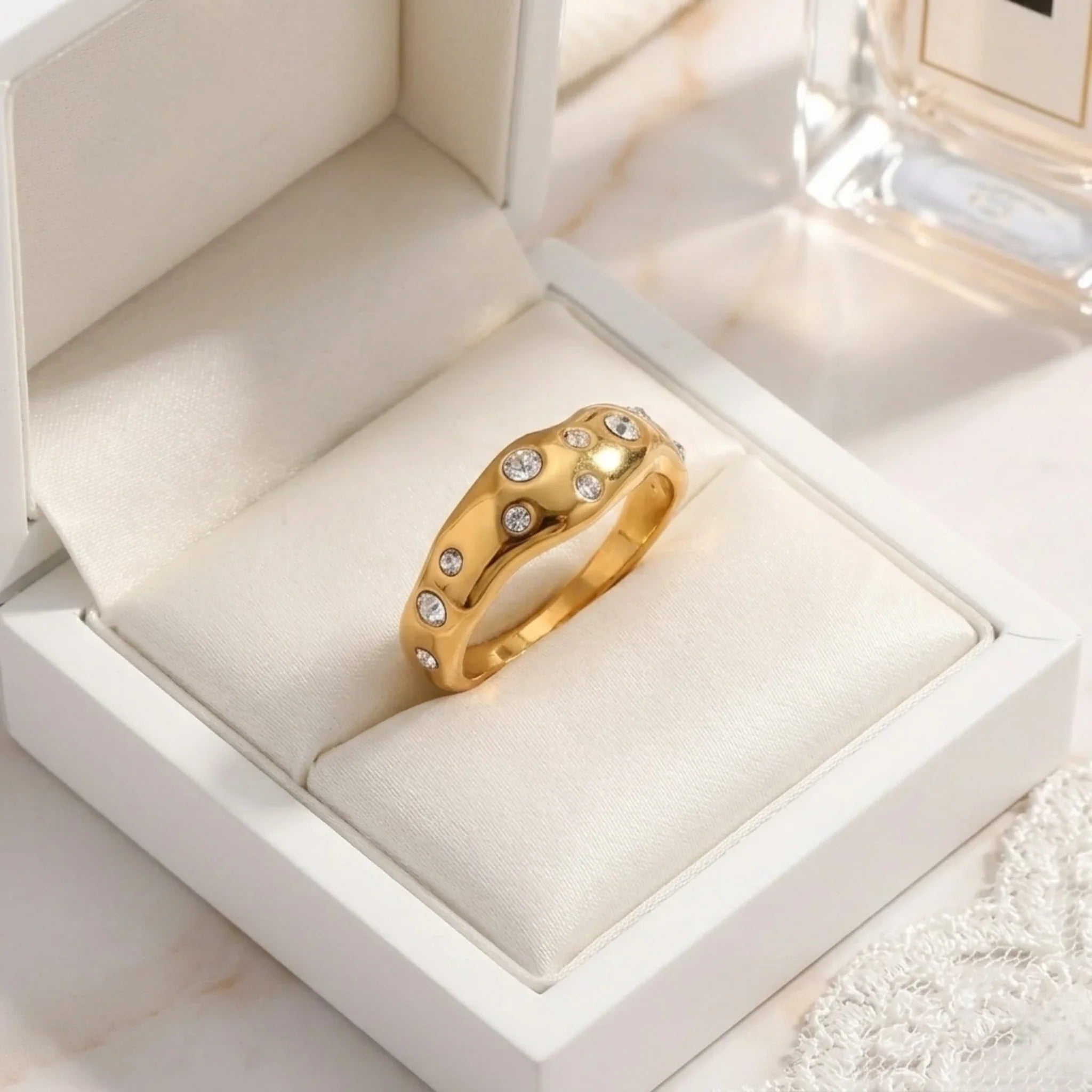 BEHI LORENA RING