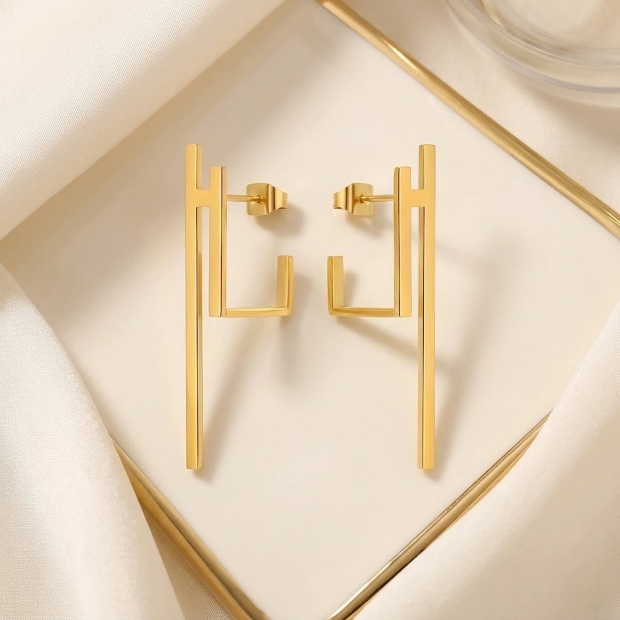 BEHI TANYA EARRINGS