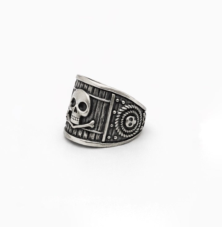 Anello Uomo Argento Black Sails: Accessorio da Pirata.