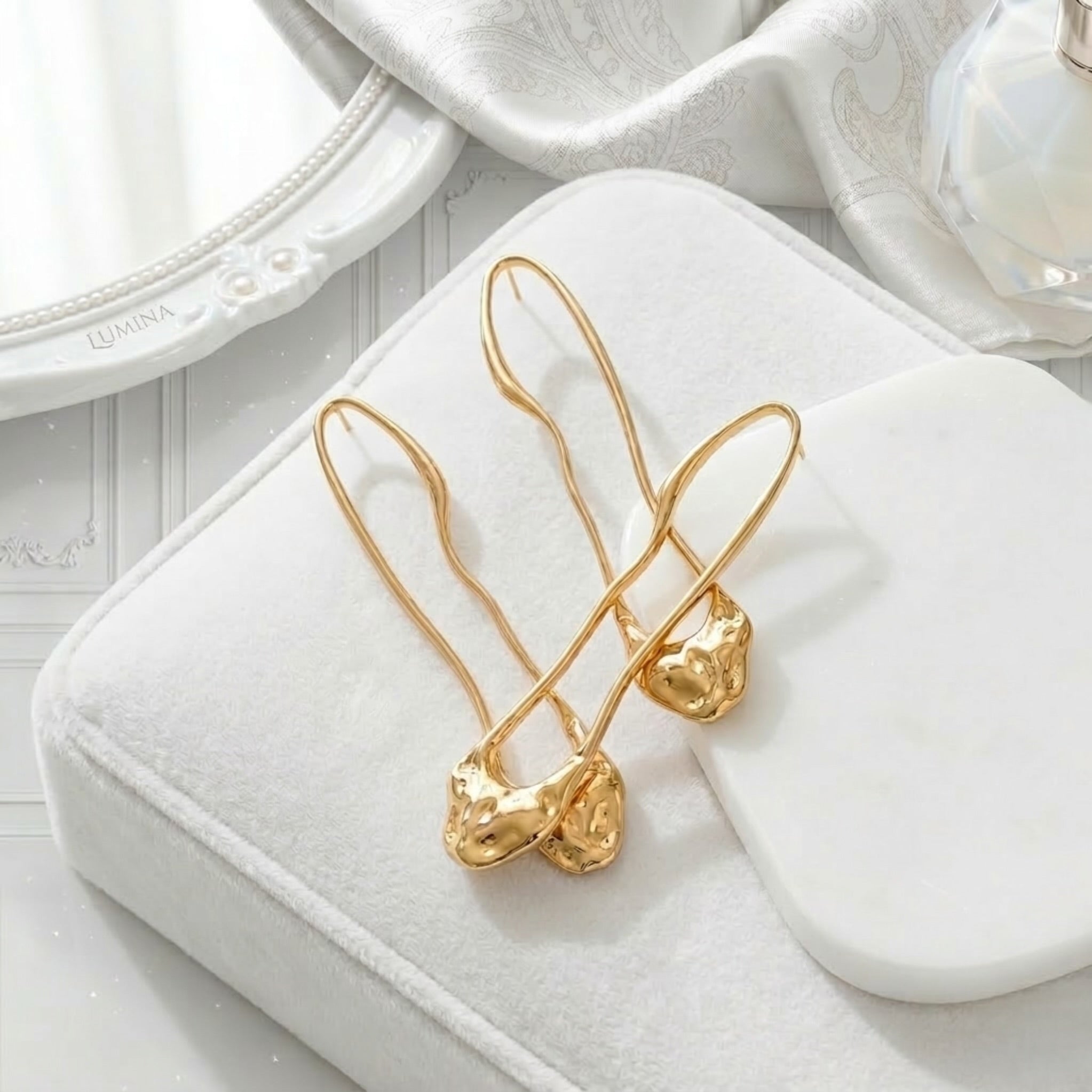 BEHI TRINI EARRINGS