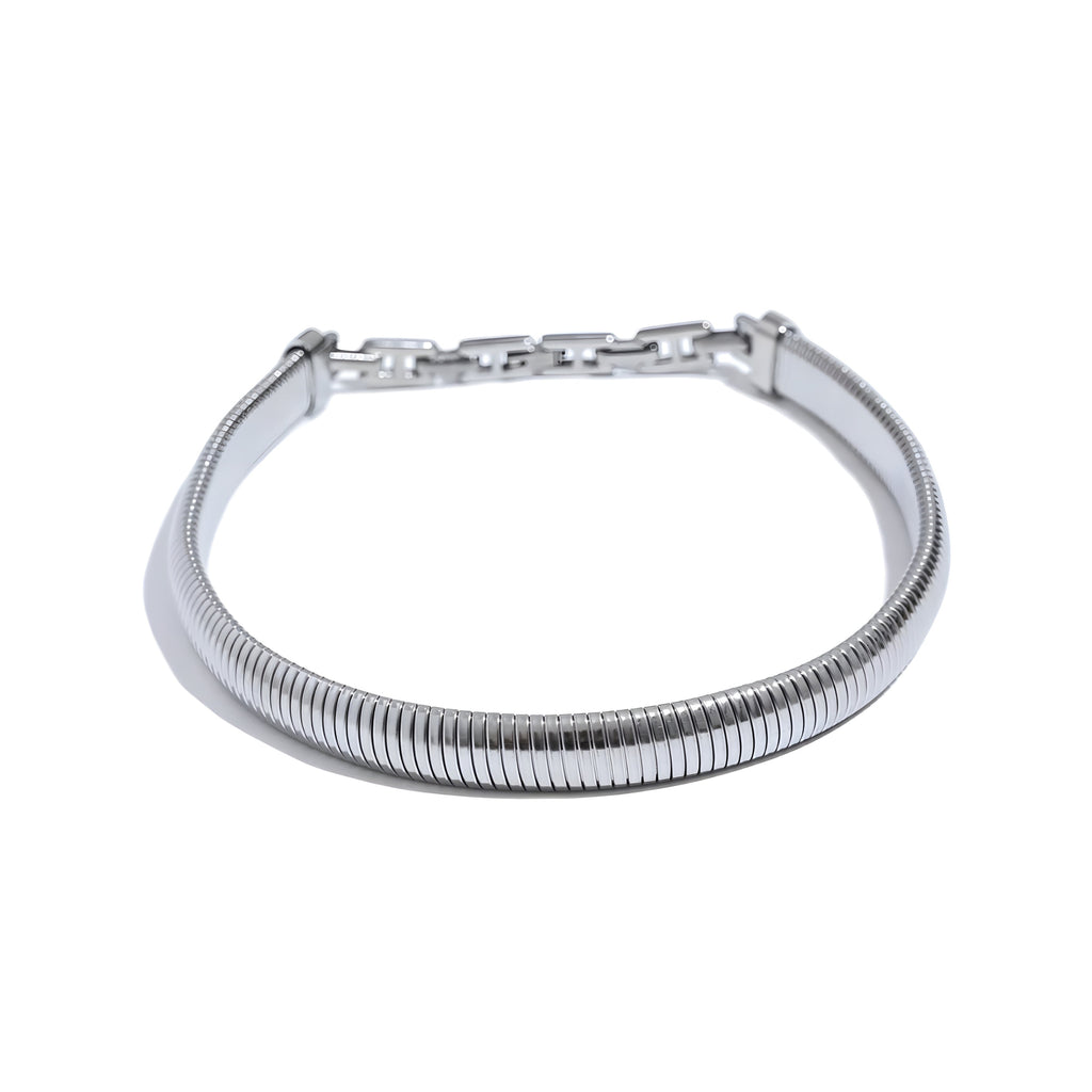 BEHI ALMOND CHOKER