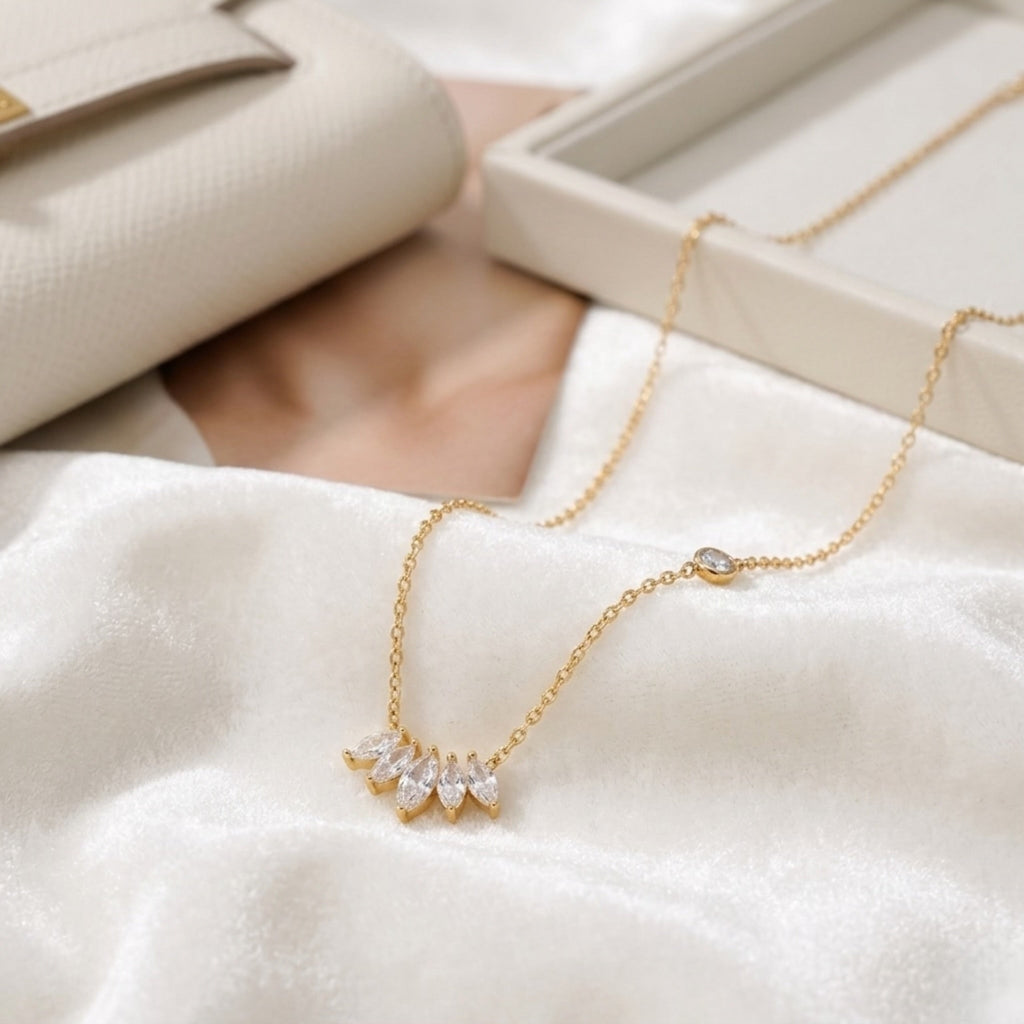 BEHI LISA NECKLACE