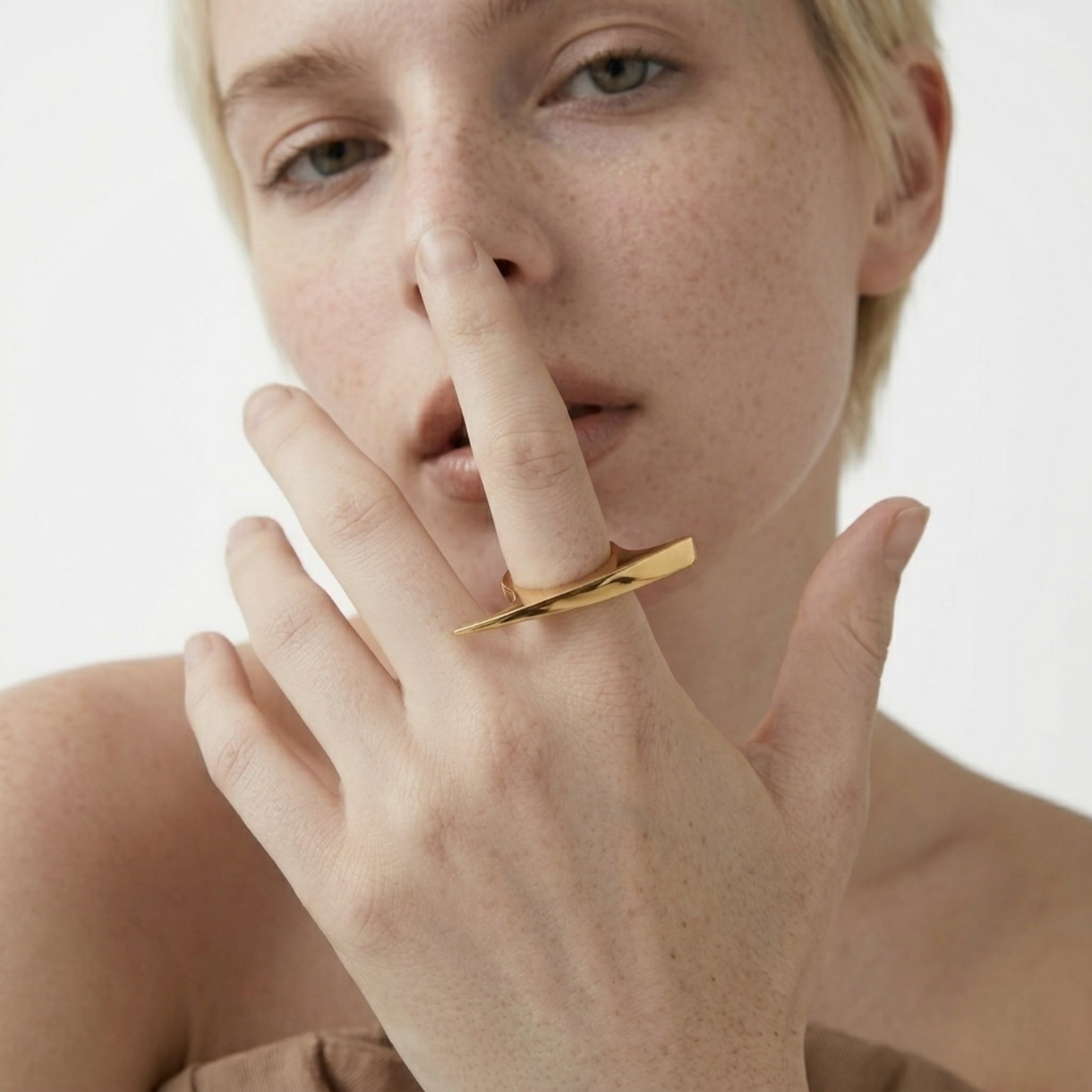 BEHI LEENA RING