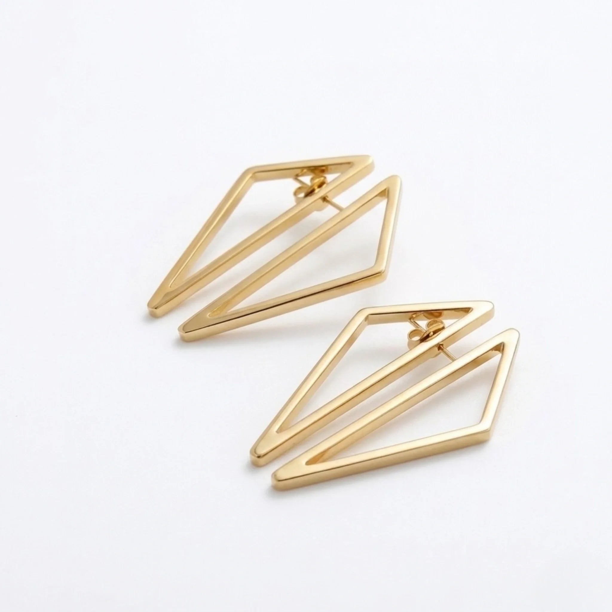 BEHI ELIF EARRINGS