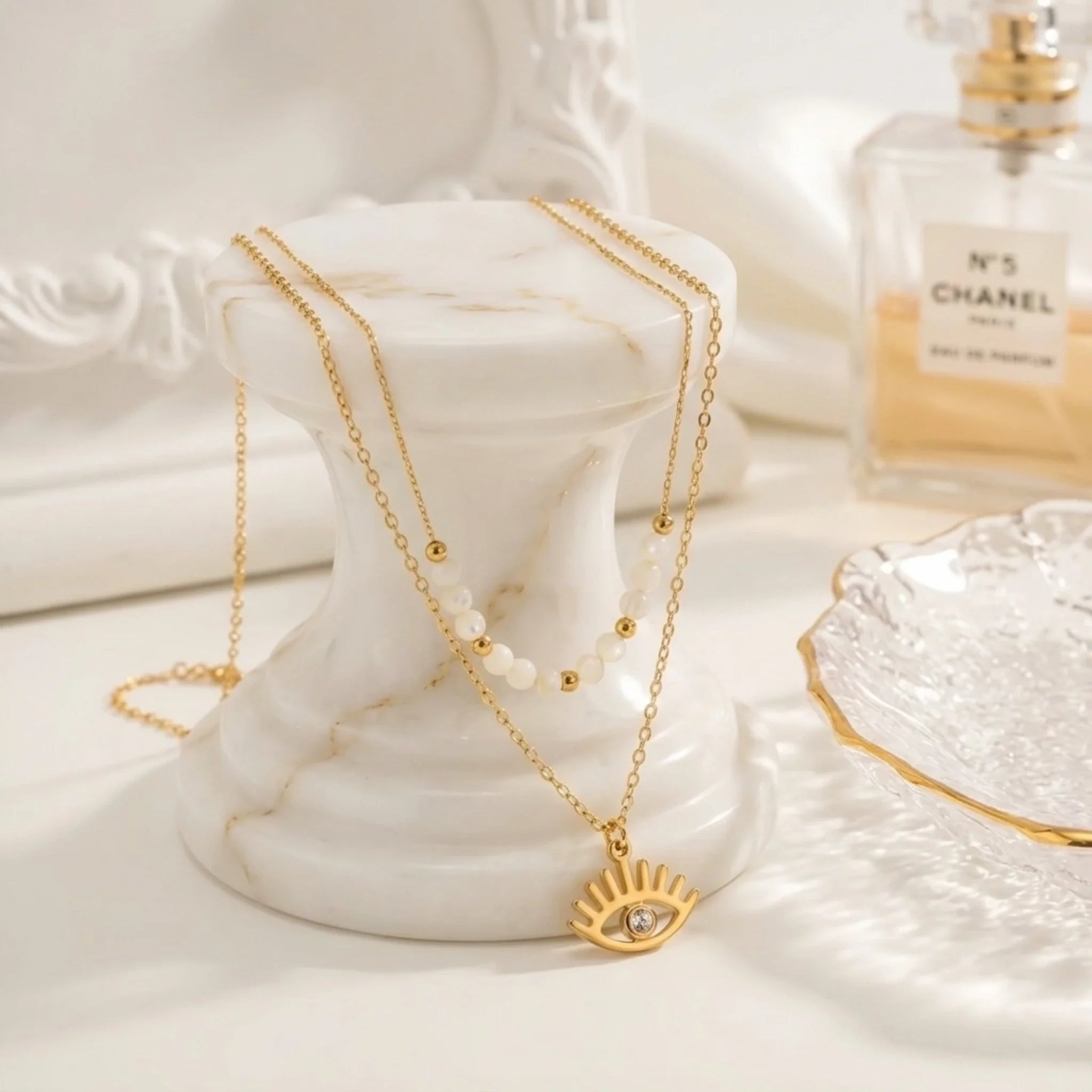 BEHI VISKA NECKLACE