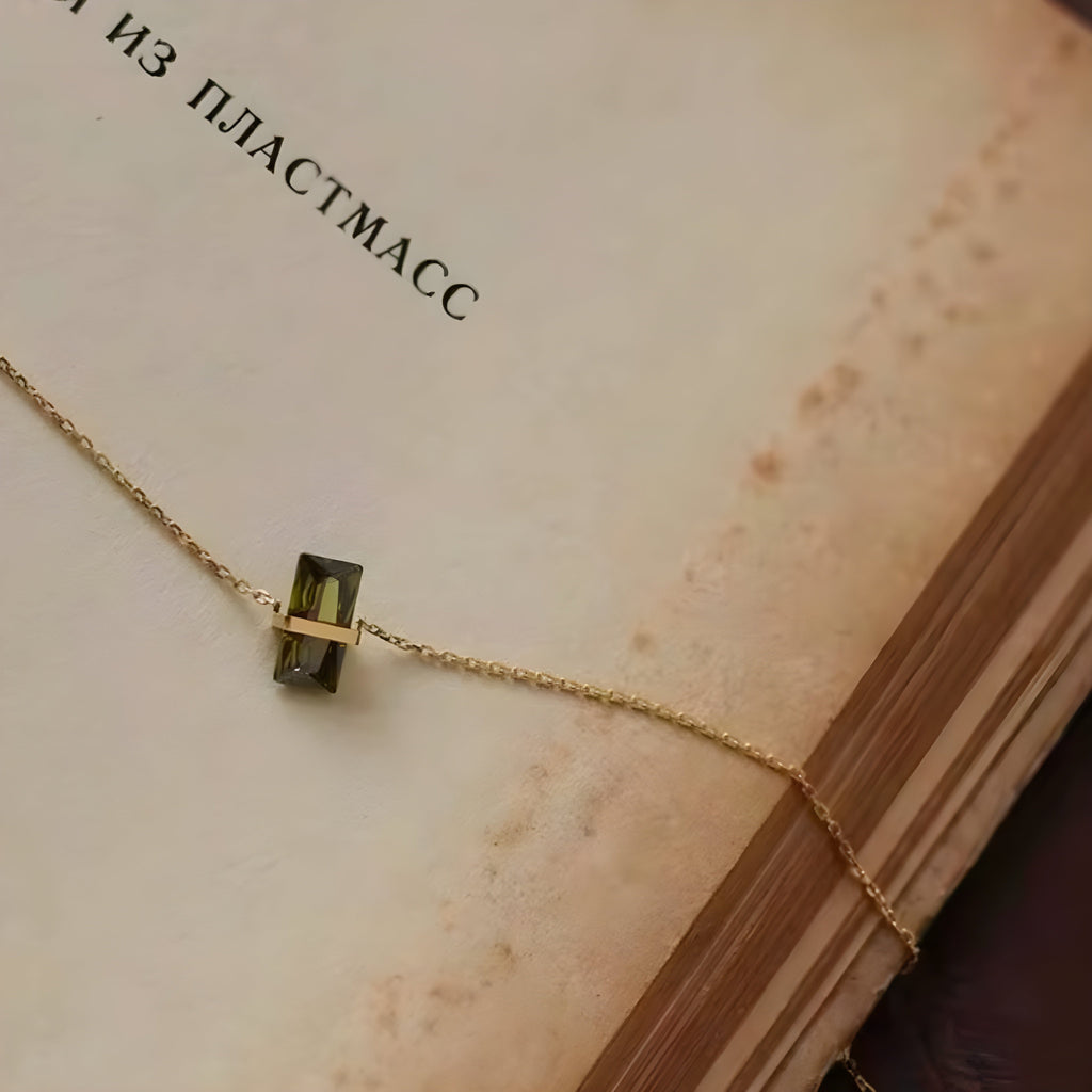 BEHI GLINKA NECKLACE