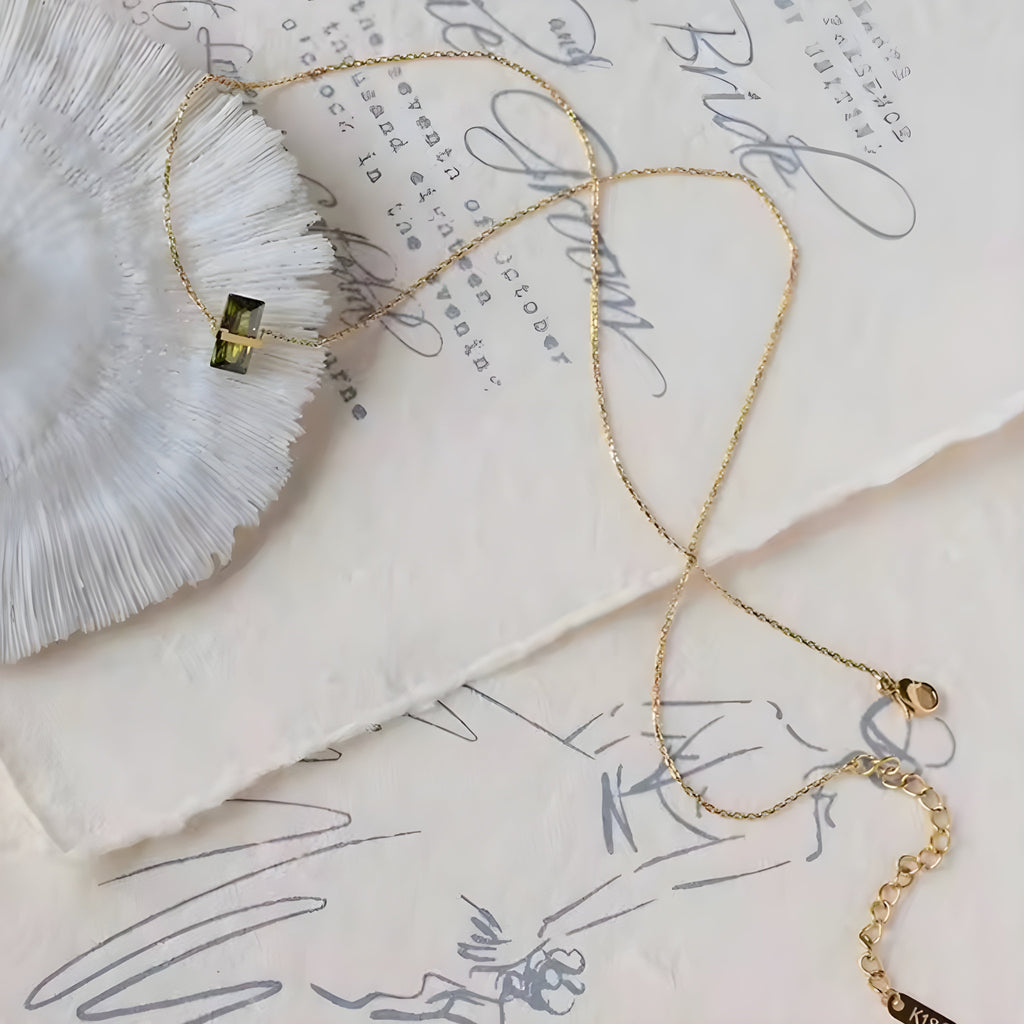 BEHI GLINKA NECKLACE