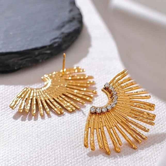 BEHI INDIGAMOND EARRINGS