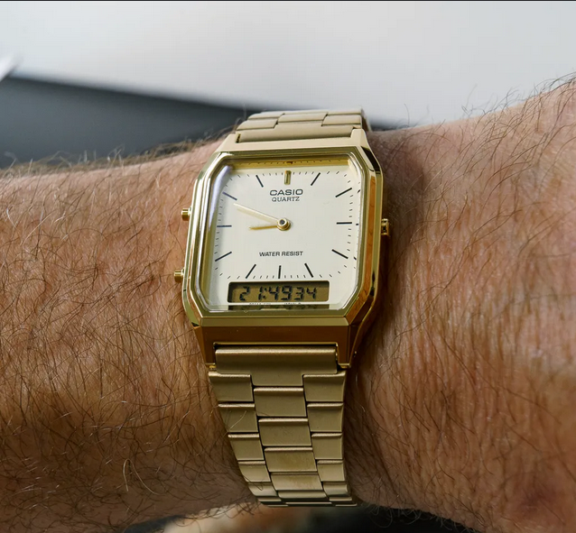 Casio AQ‑230GA‑9D – Orologio Analogico‑Digitale Vintage Oro