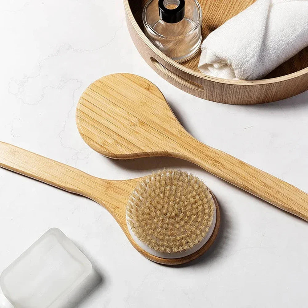 Spazzola bagno con manico in bambù