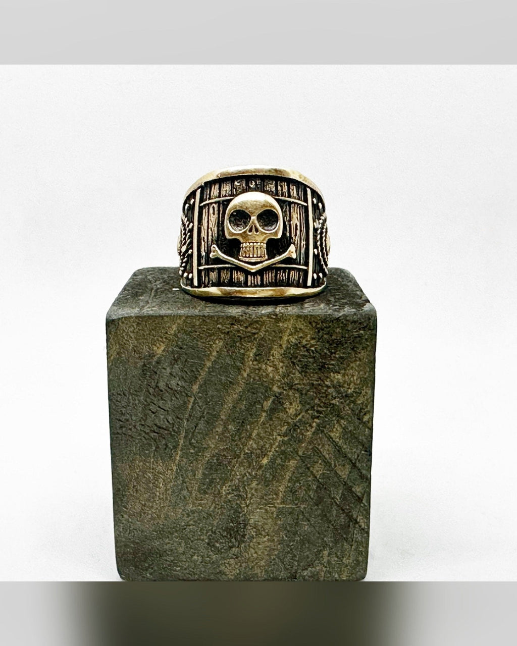 Anello Uomo Argento Black Sails: Accessorio da Pirata.