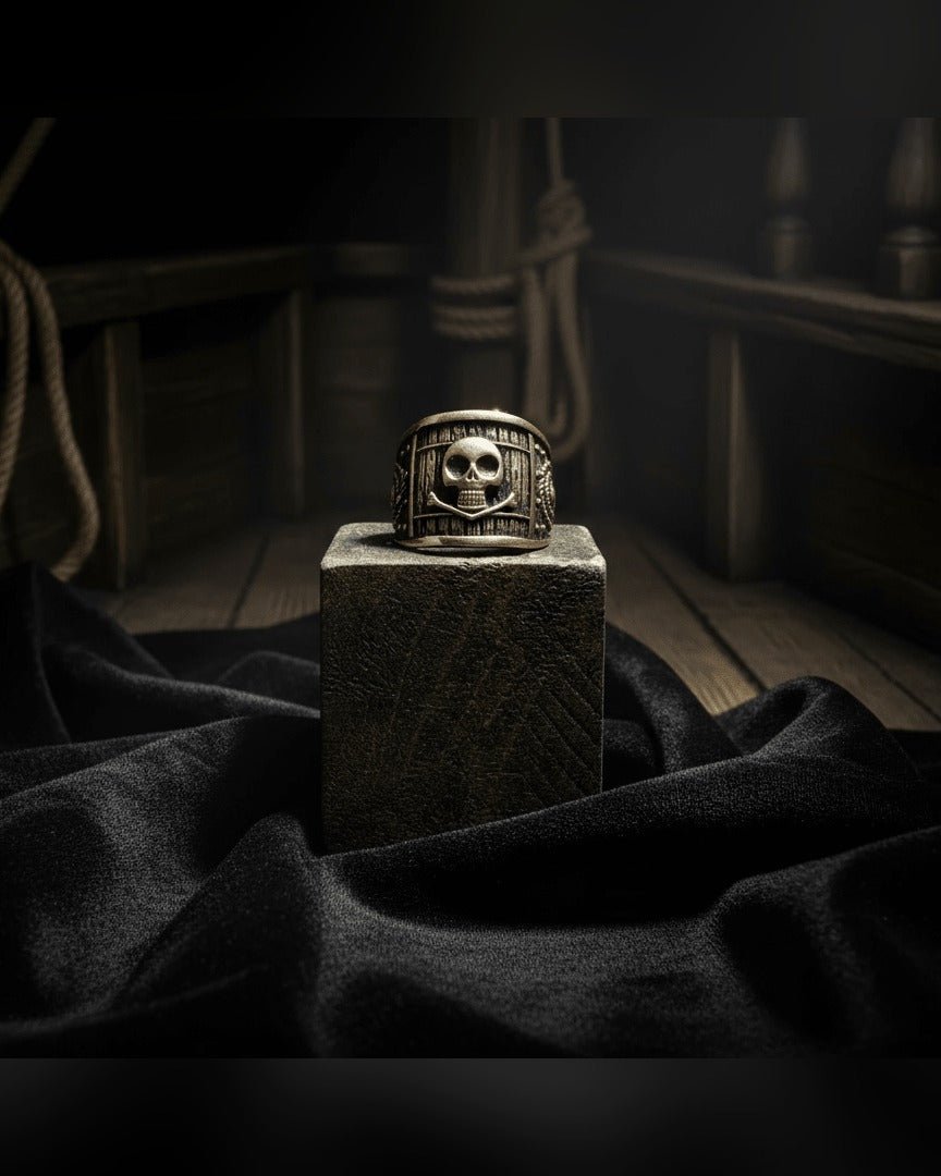 Anello Uomo Argento Black Sails: Accessorio da Pirata.