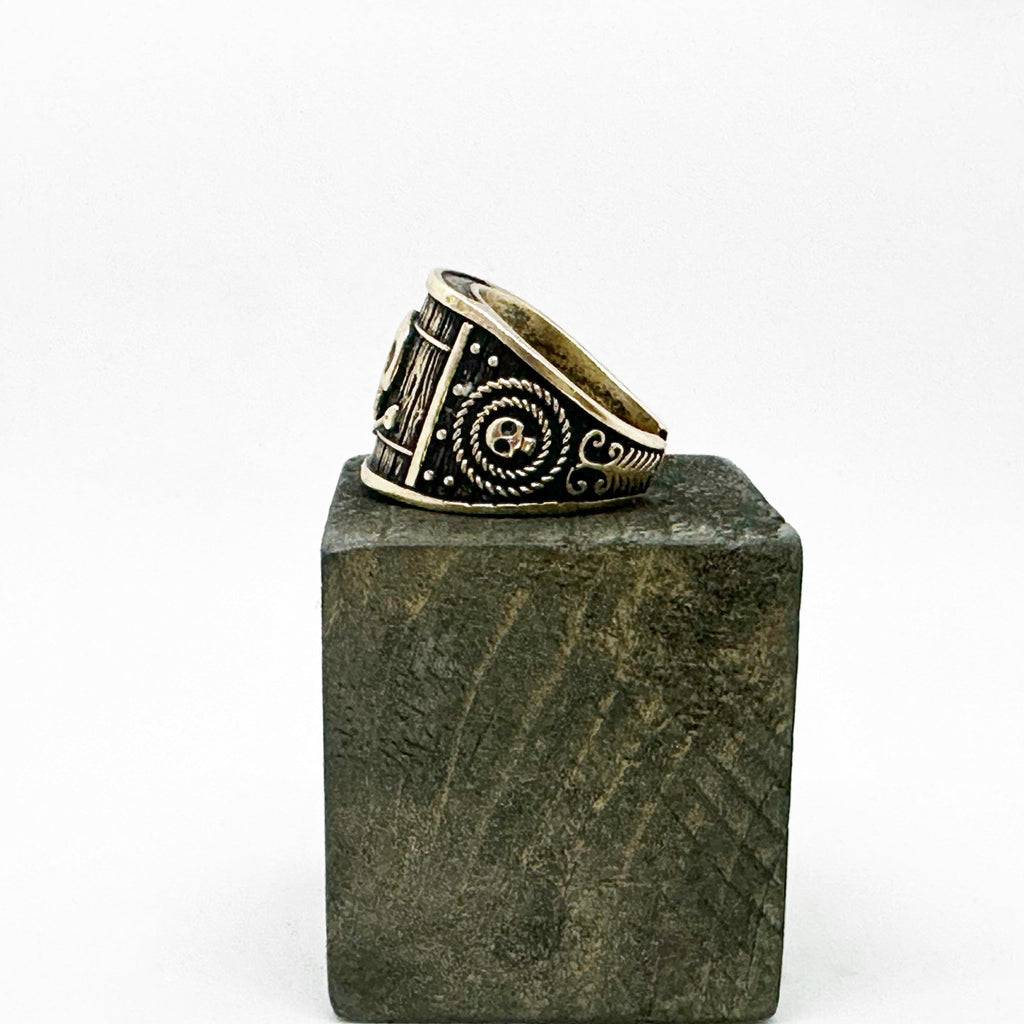 Anello Uomo Argento Black Sails: Accessorio da Pirata.