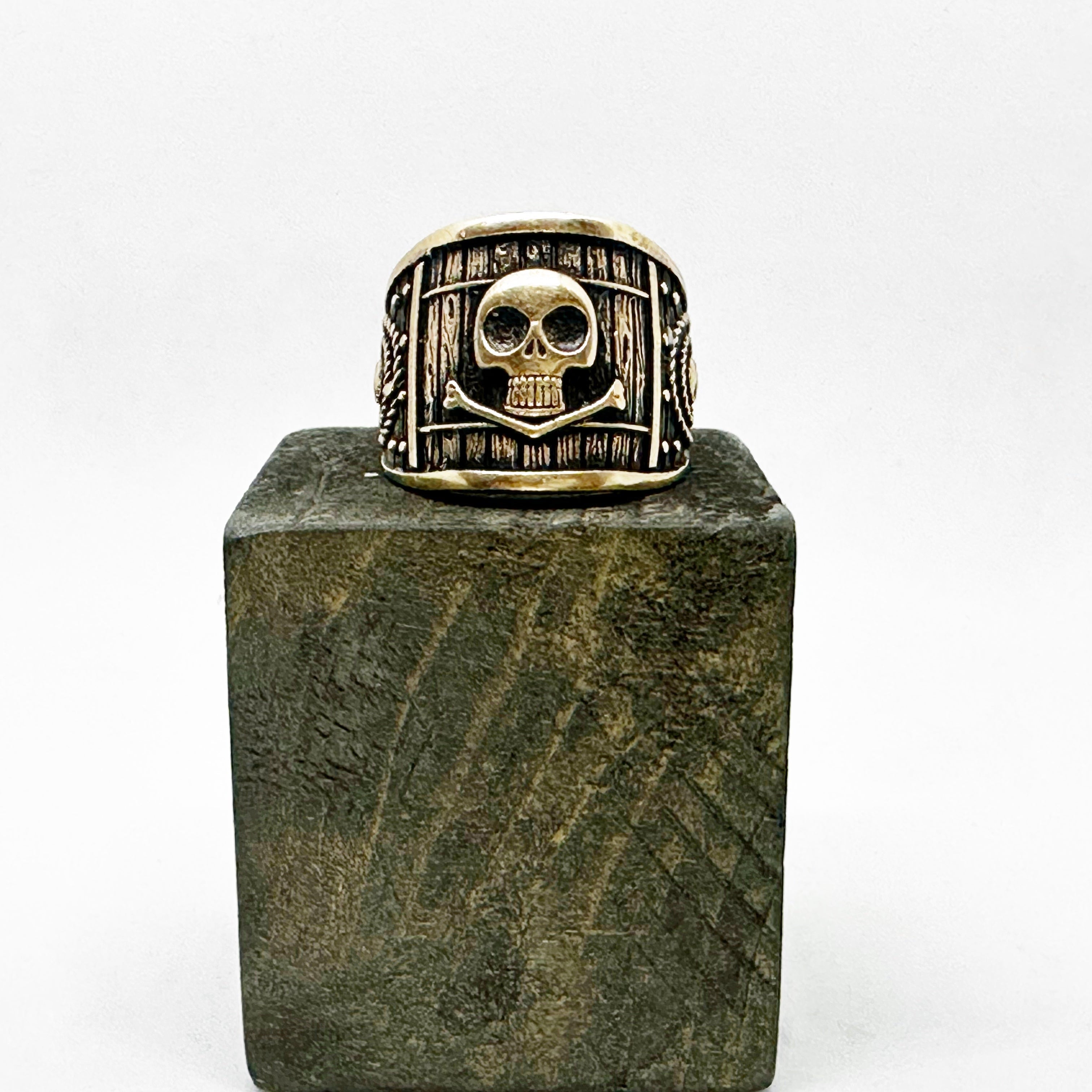 Anello Uomo Argento Black Sails: Accessorio da Pirata.