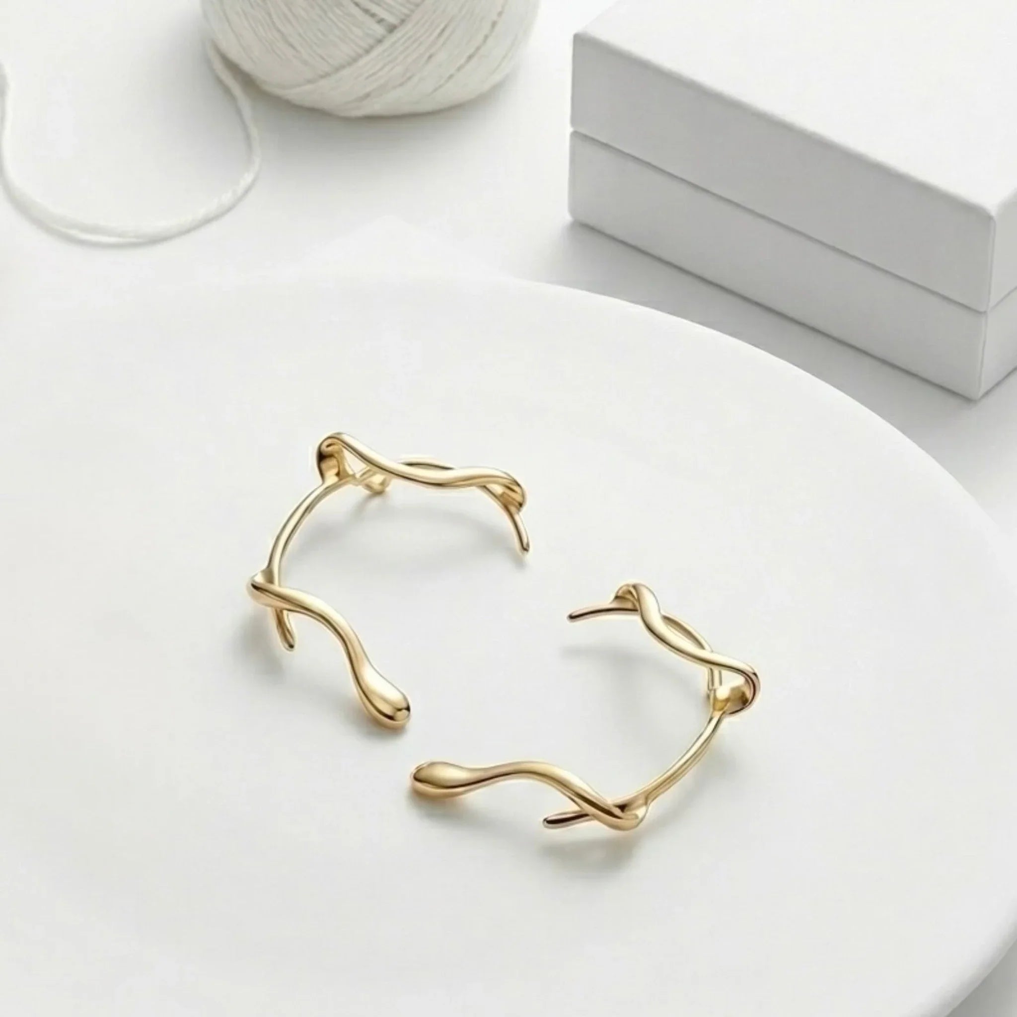 BEHI AFRODITE EARCUFFS