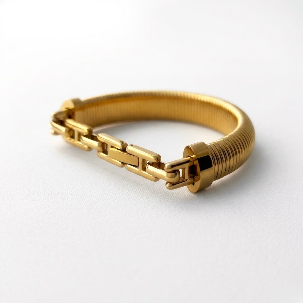 BEHI ALMOND BRACELET