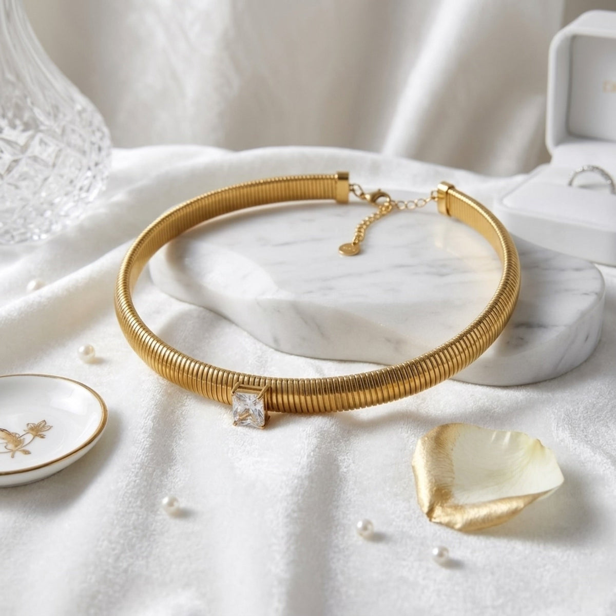 BEHI BEATRIZ CHOKER
