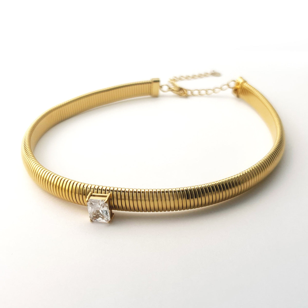 BEHI BEATRIZ CHOKER