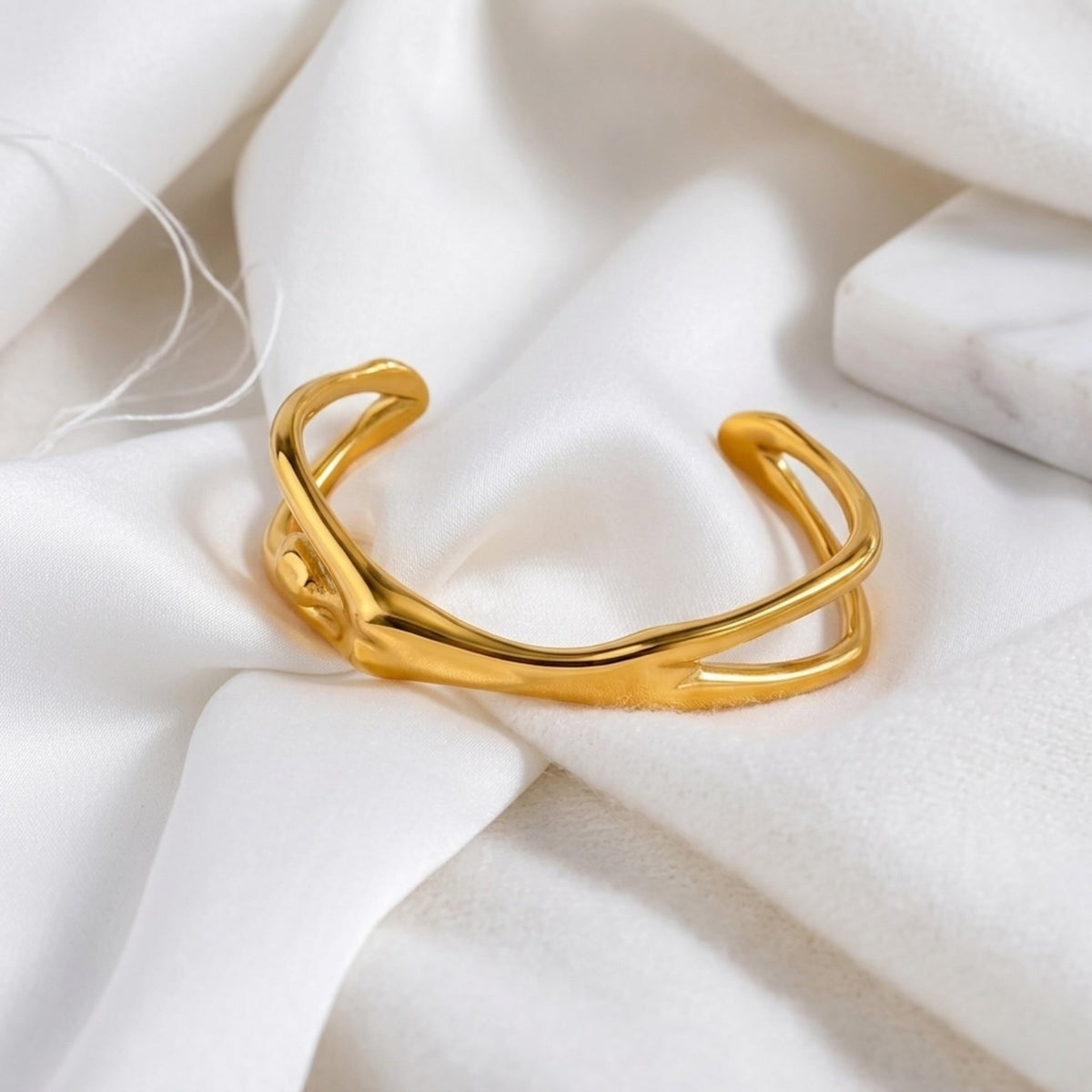 BEHI DEVIKA slim BRACELET